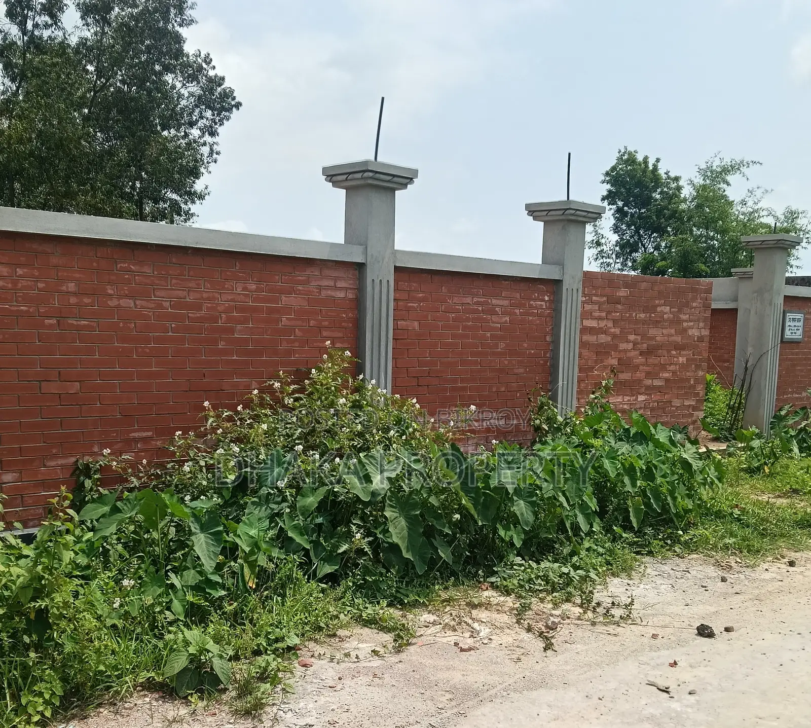 Near 300ft 5 Katha Park South at Sector-8 in Purbachal