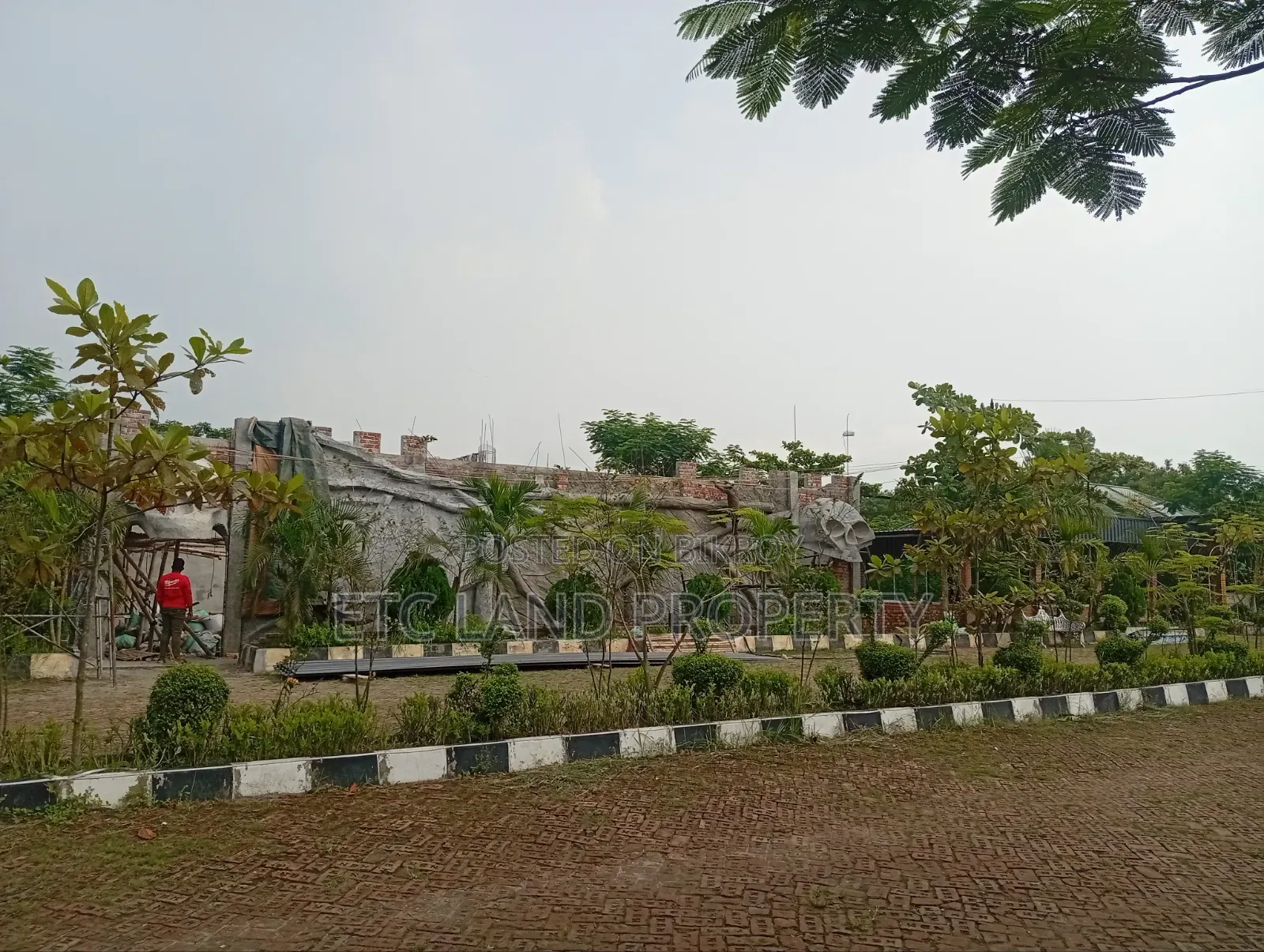 3-Bedroom Apartment in Nimtola, Mawa Highway for Sale in Mawa Highway