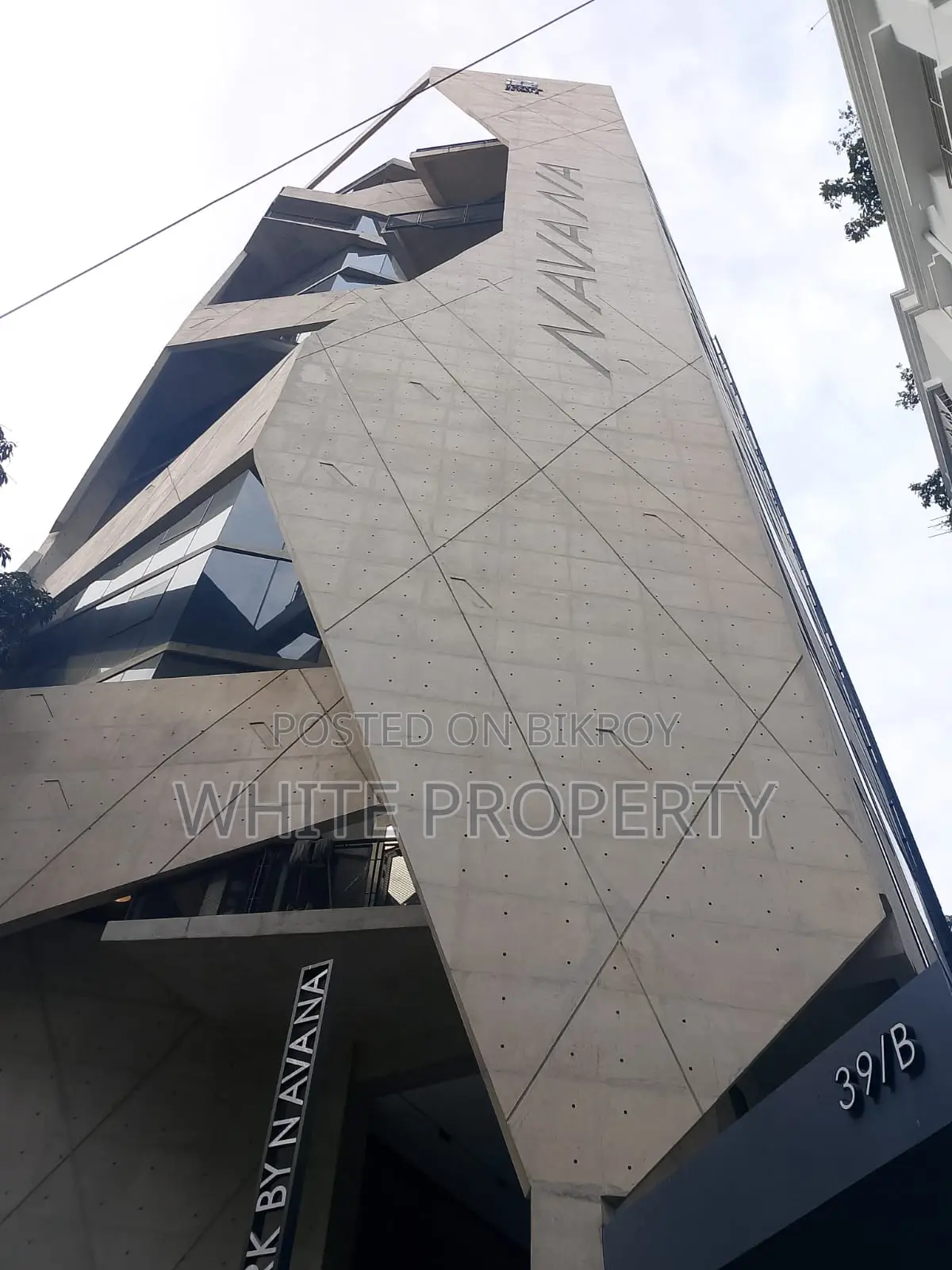 Commercial Space for Sale at Dhanmondi Satmosjid Road in Dhanmondi