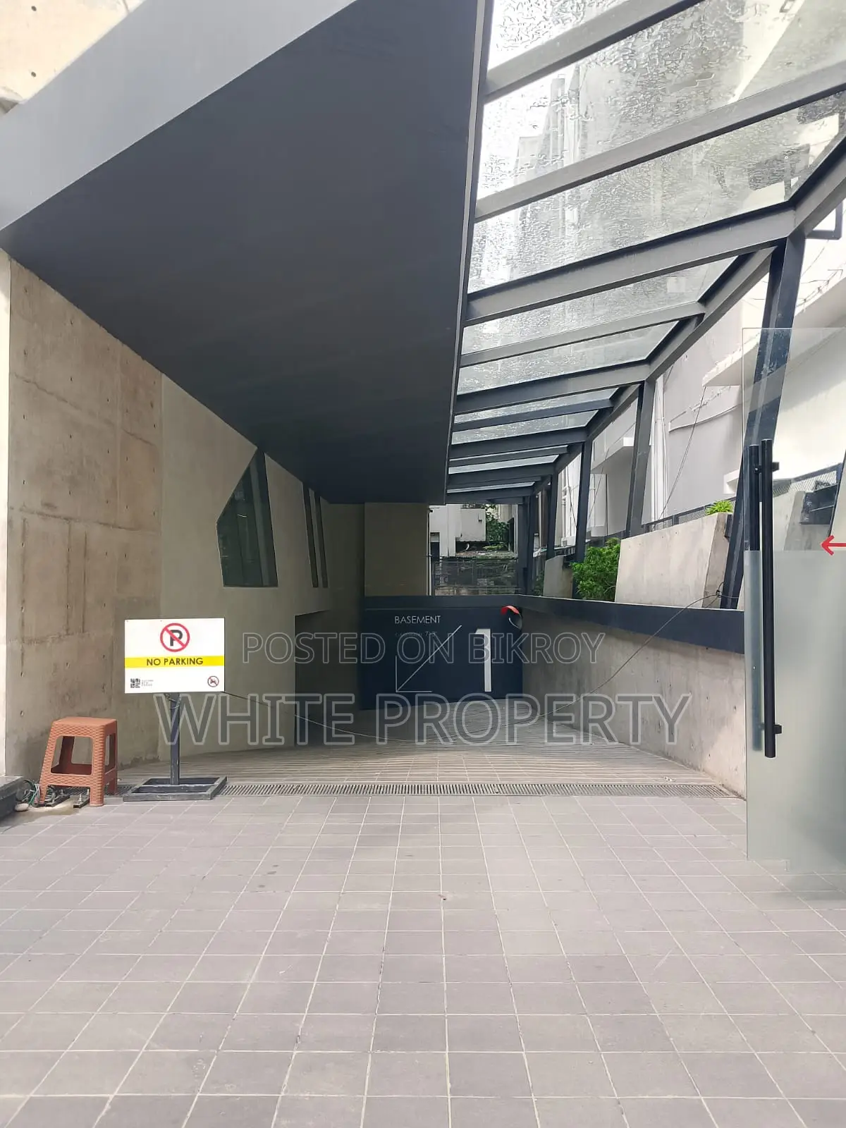 Commercial Space for Sale at Dhanmondi Satmosjid Road in Dhanmondi