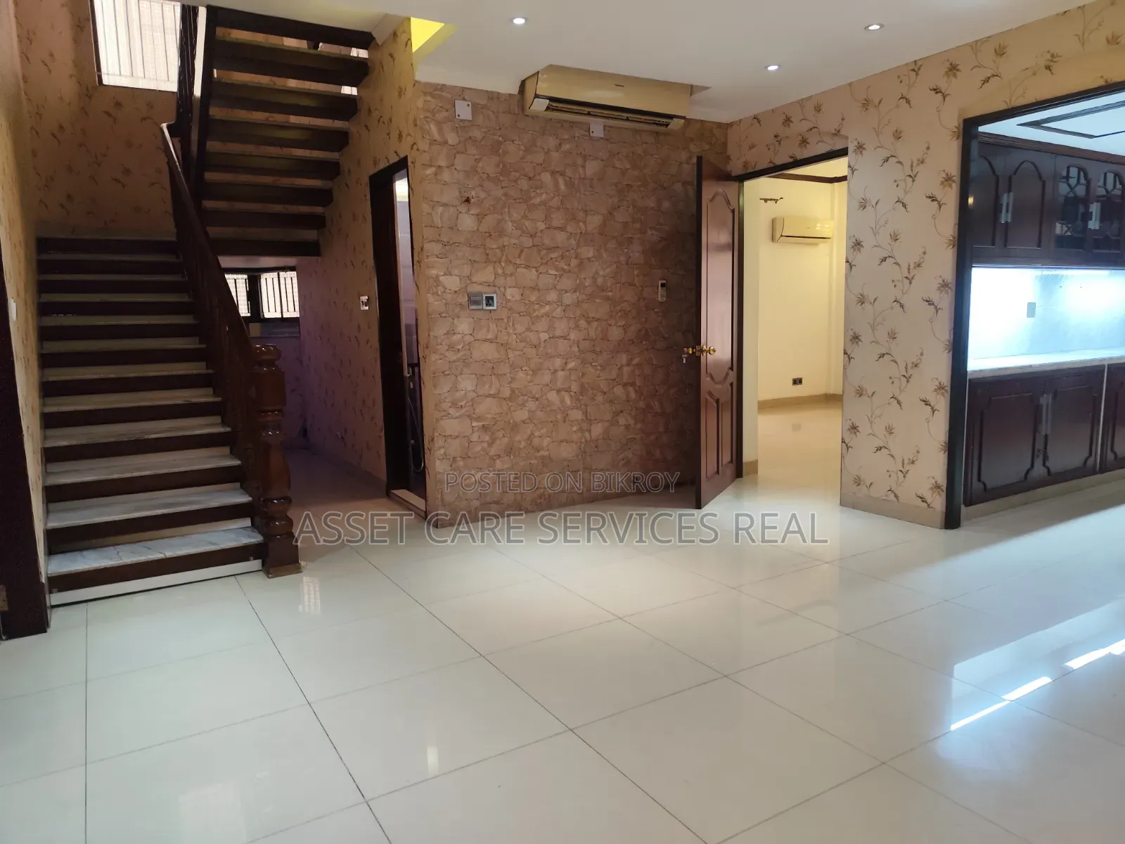 4-Bedroom Duplex in Gulshan for Rent in Gulshan