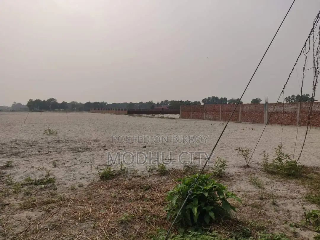 Buy a plot in the middle of the month with easy installments at a special discount in Mohammadpur