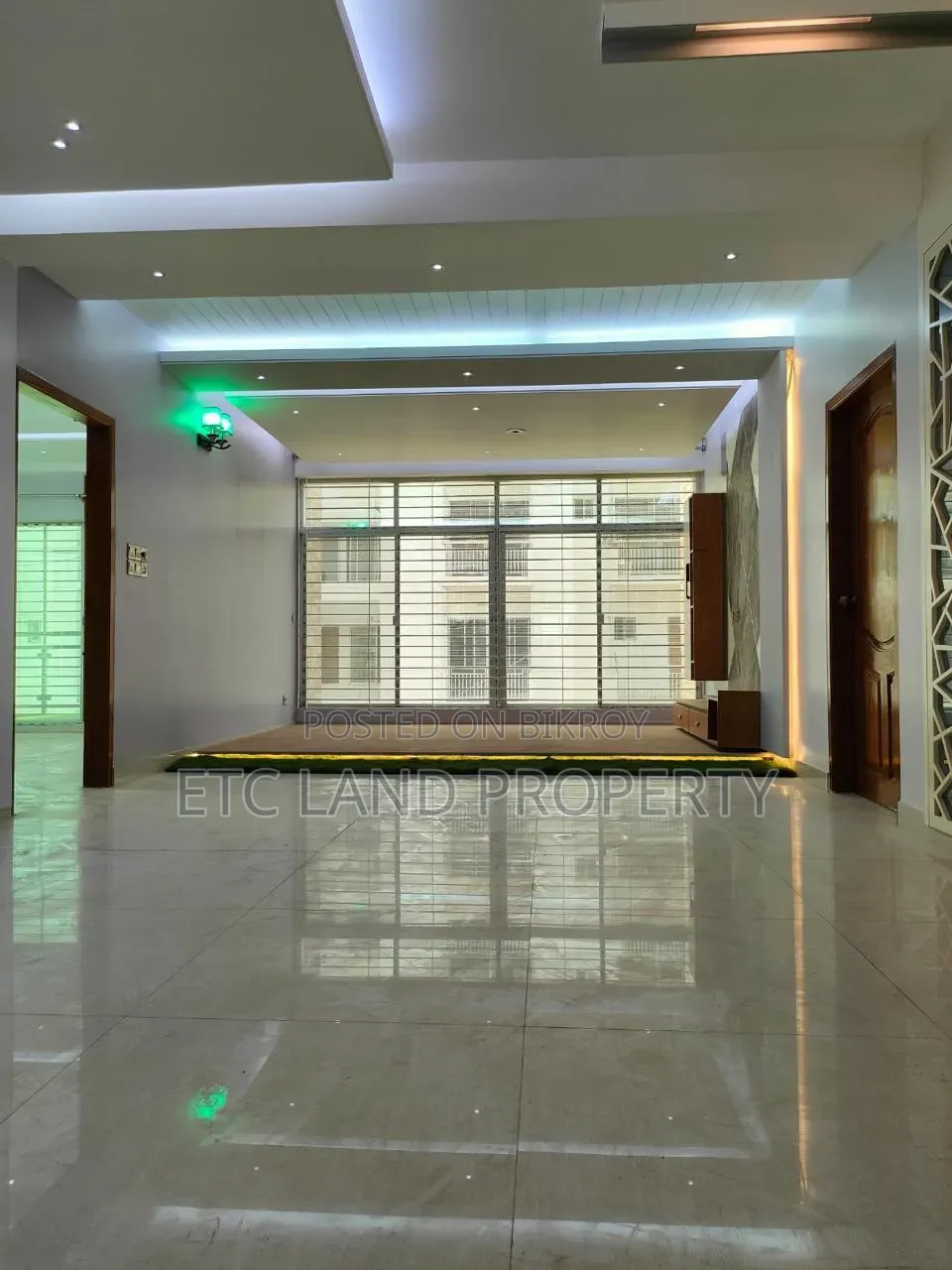 Furnished 3-Bedroom Apartment in Basundhara for Sale in Basundhara