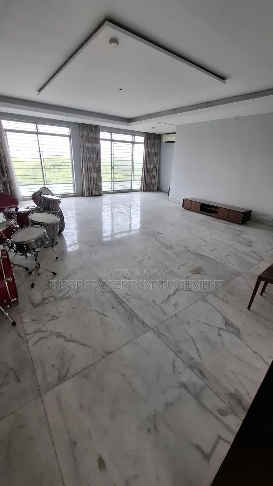 4-Bedroom Apartment in Insaf Property, Gulshan for Rent in Gulshan