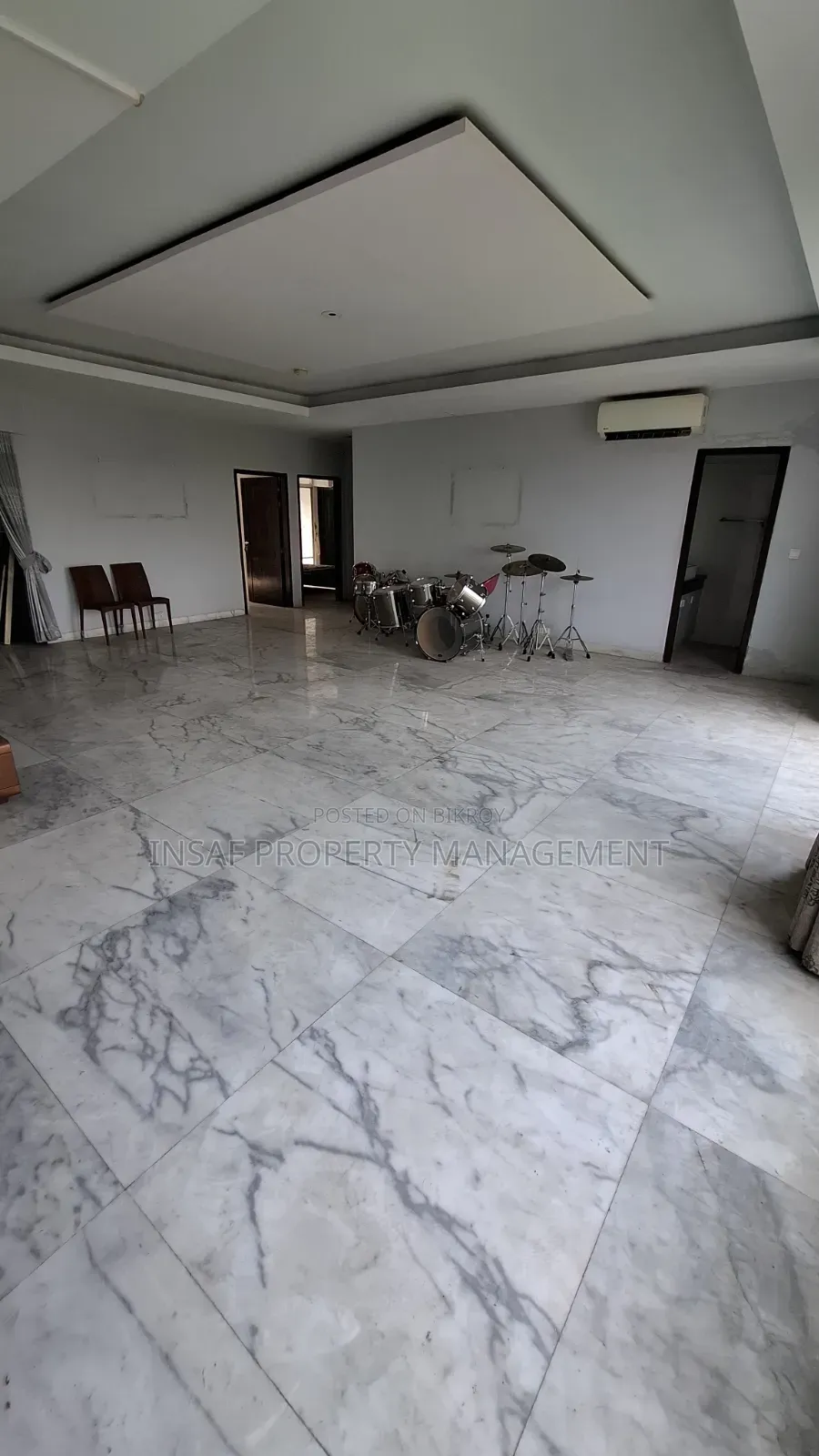 4-Bedroom Apartment in Insaf Property, Gulshan for Rent in Gulshan