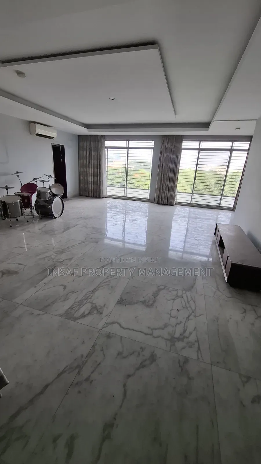4-Bedroom Apartment in Insaf Property, Gulshan for Rent in Gulshan