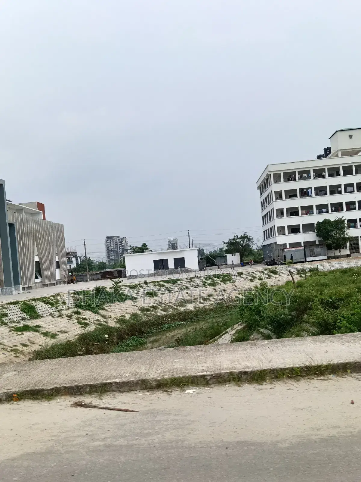 Block-n, South Facing 5 Katha Very Near Stadium in Basundhara