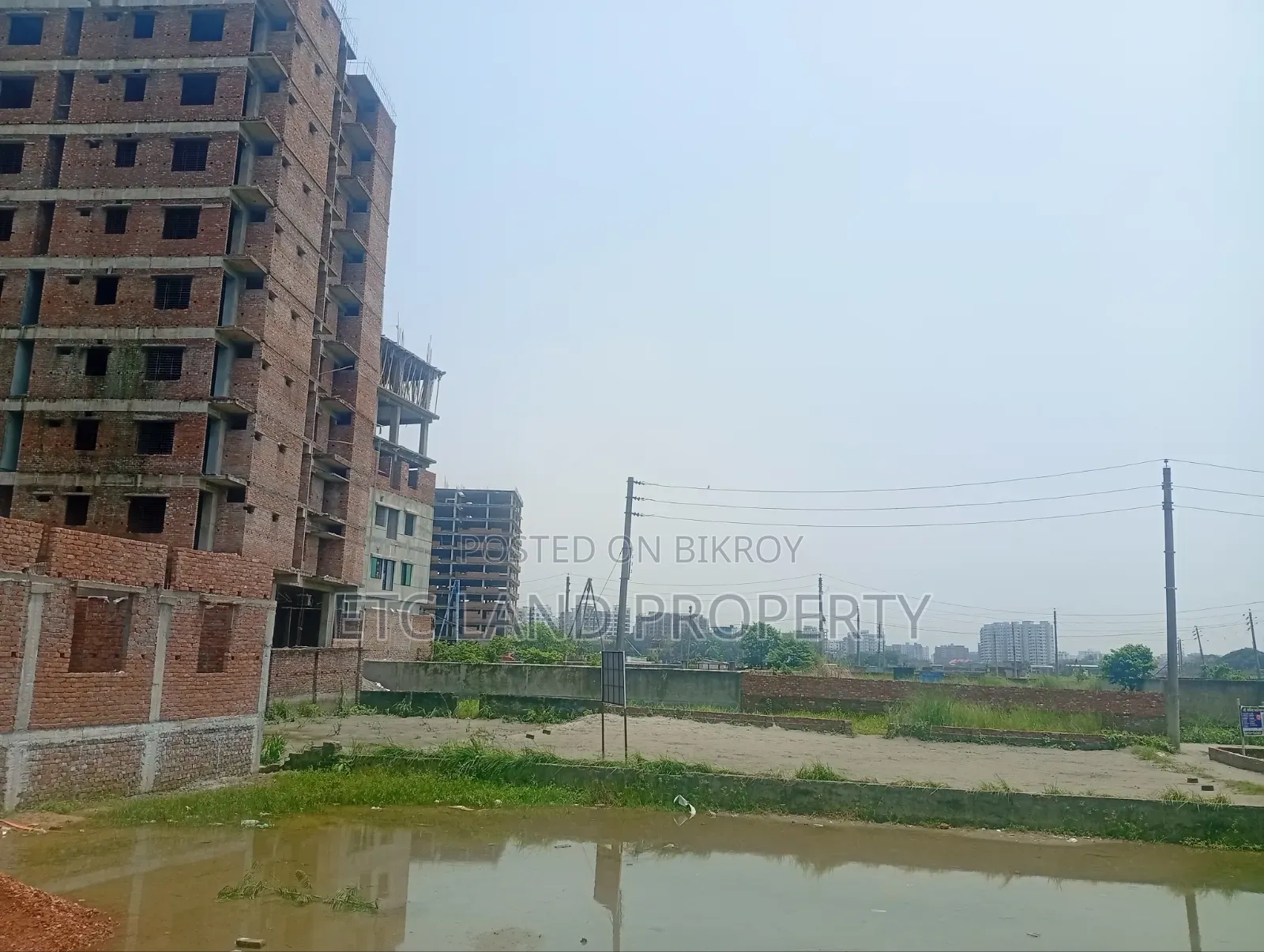 3-Bedroom Apartment in Nimtola, Mawa Highway for Sale in Mawa Highway