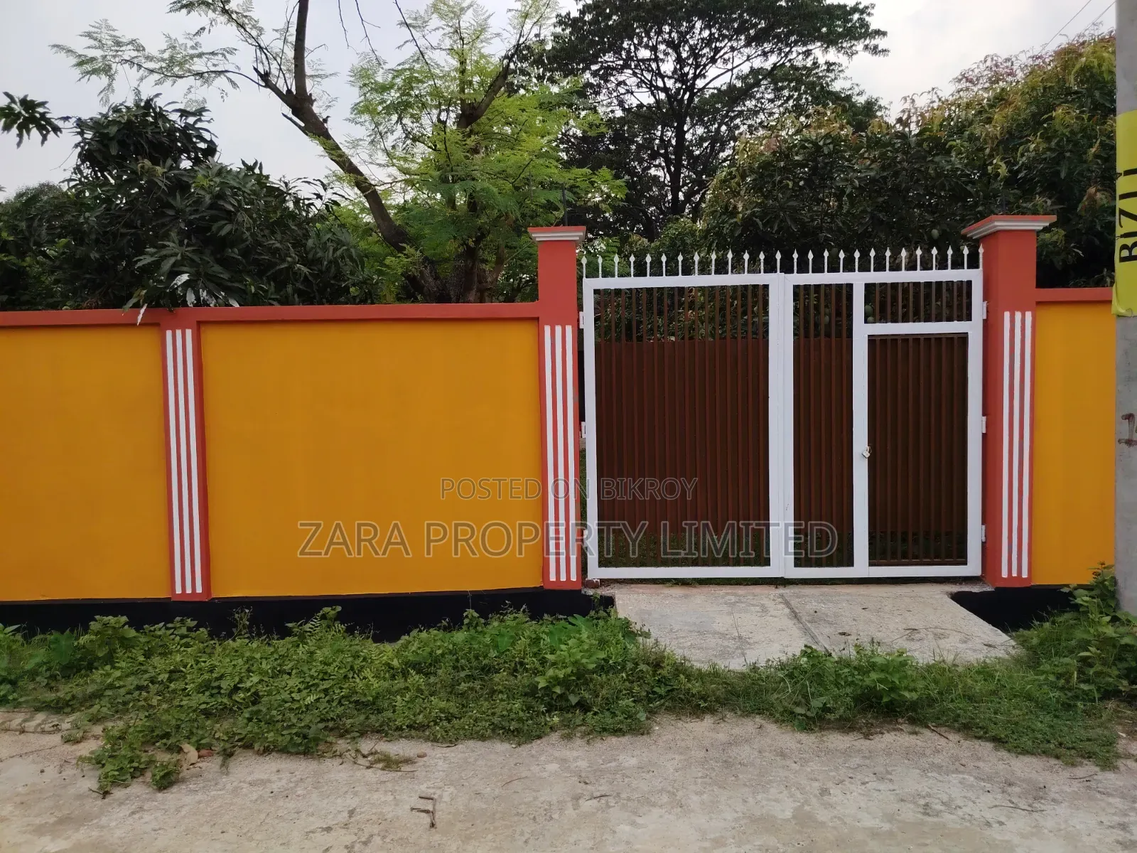 10 Katha south-facing plot next to 300 Feet Road in Sector 3. in Purbachal