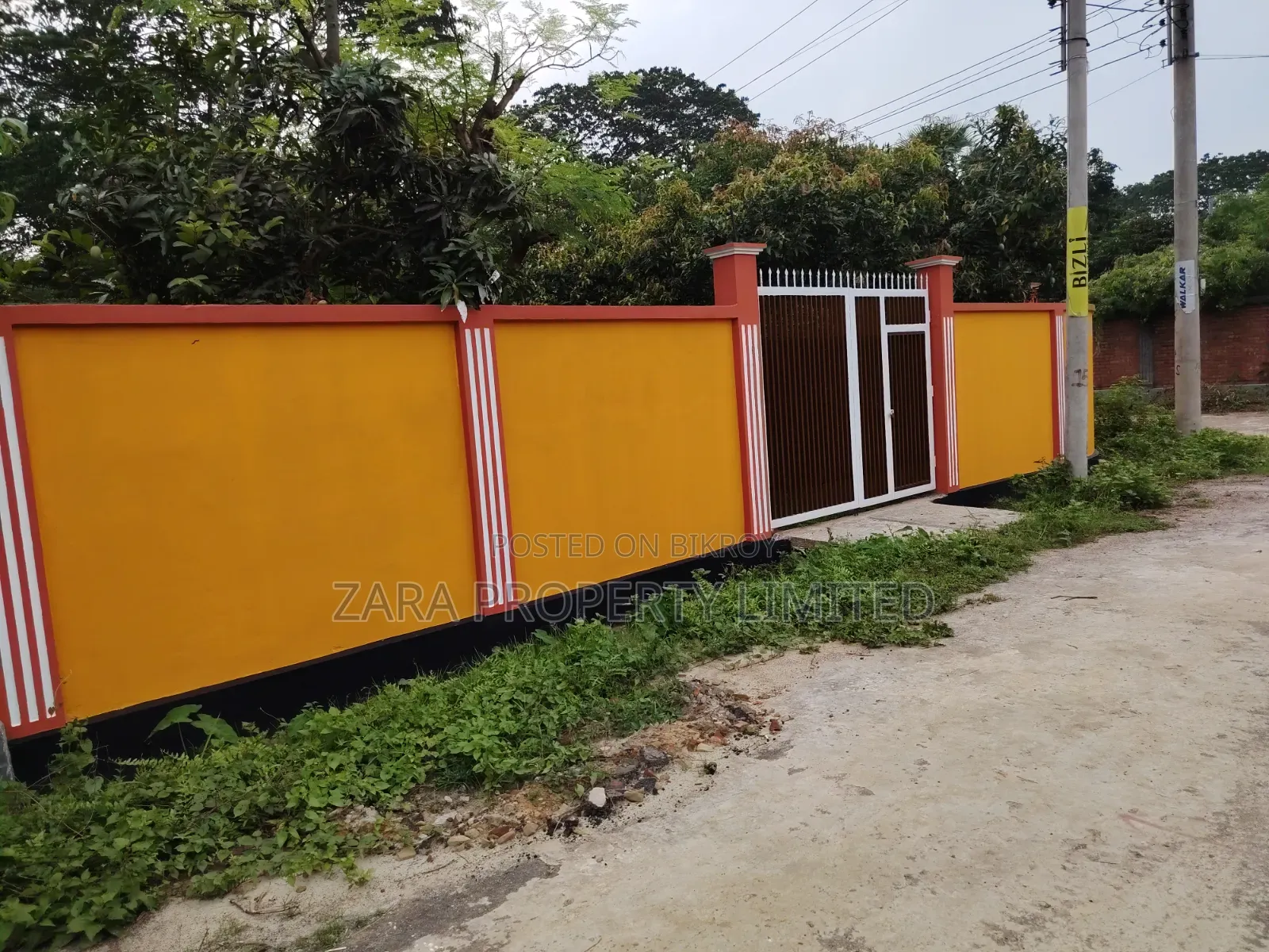 10 Katha south-facing plot next to 300 Feet Road in Sector 3. in Purbachal
