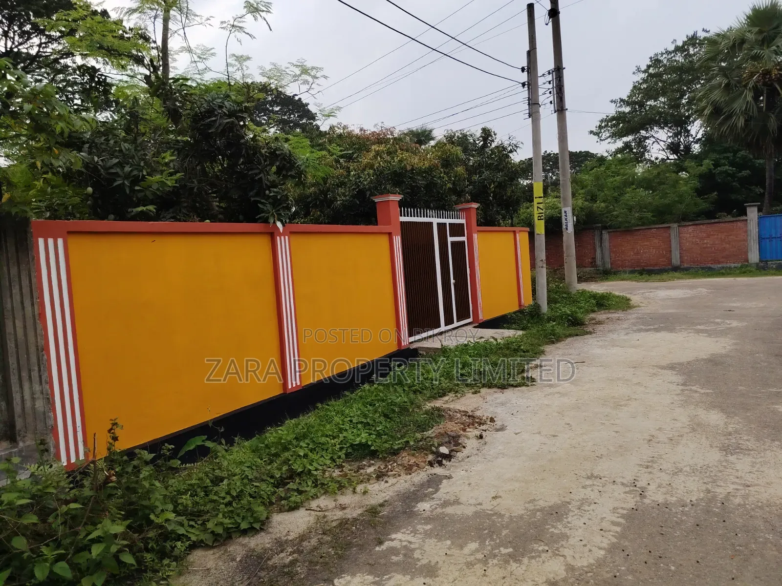 10 Katha south-facing plot next to 300 Feet Road in Sector 3. in Purbachal