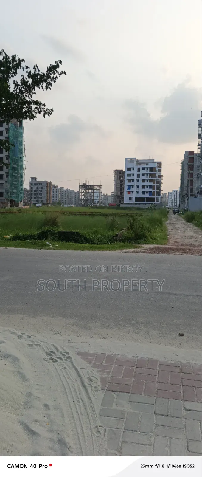 N Black >> Bashundhara 3 Katha Plot Sale in Basundhara