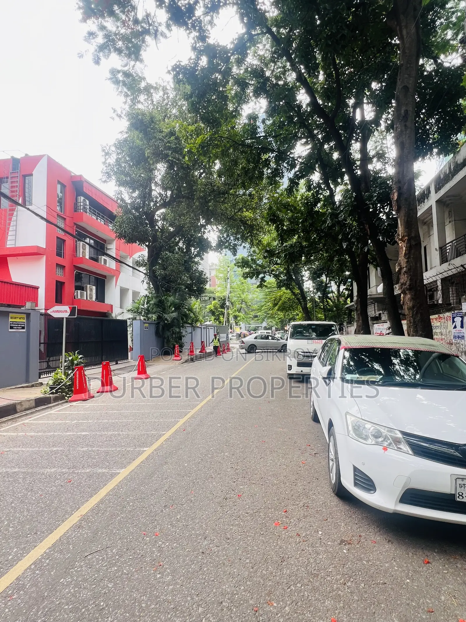 Gulshan-1 13.75 Katha South Facing Land for Sell. in Gulshan