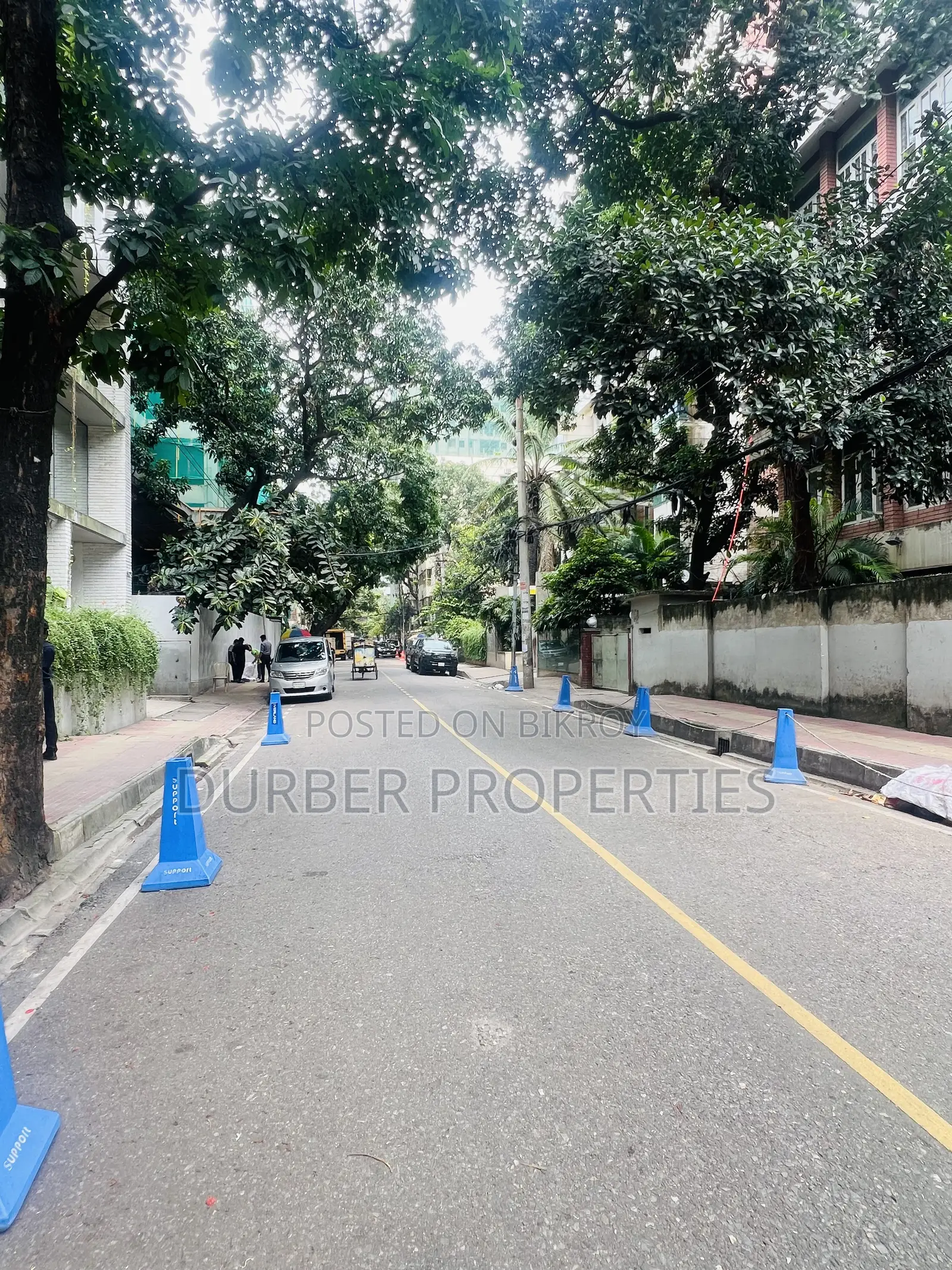 Gulshan-1 13.75 Katha South Facing Land for Sell. in Gulshan