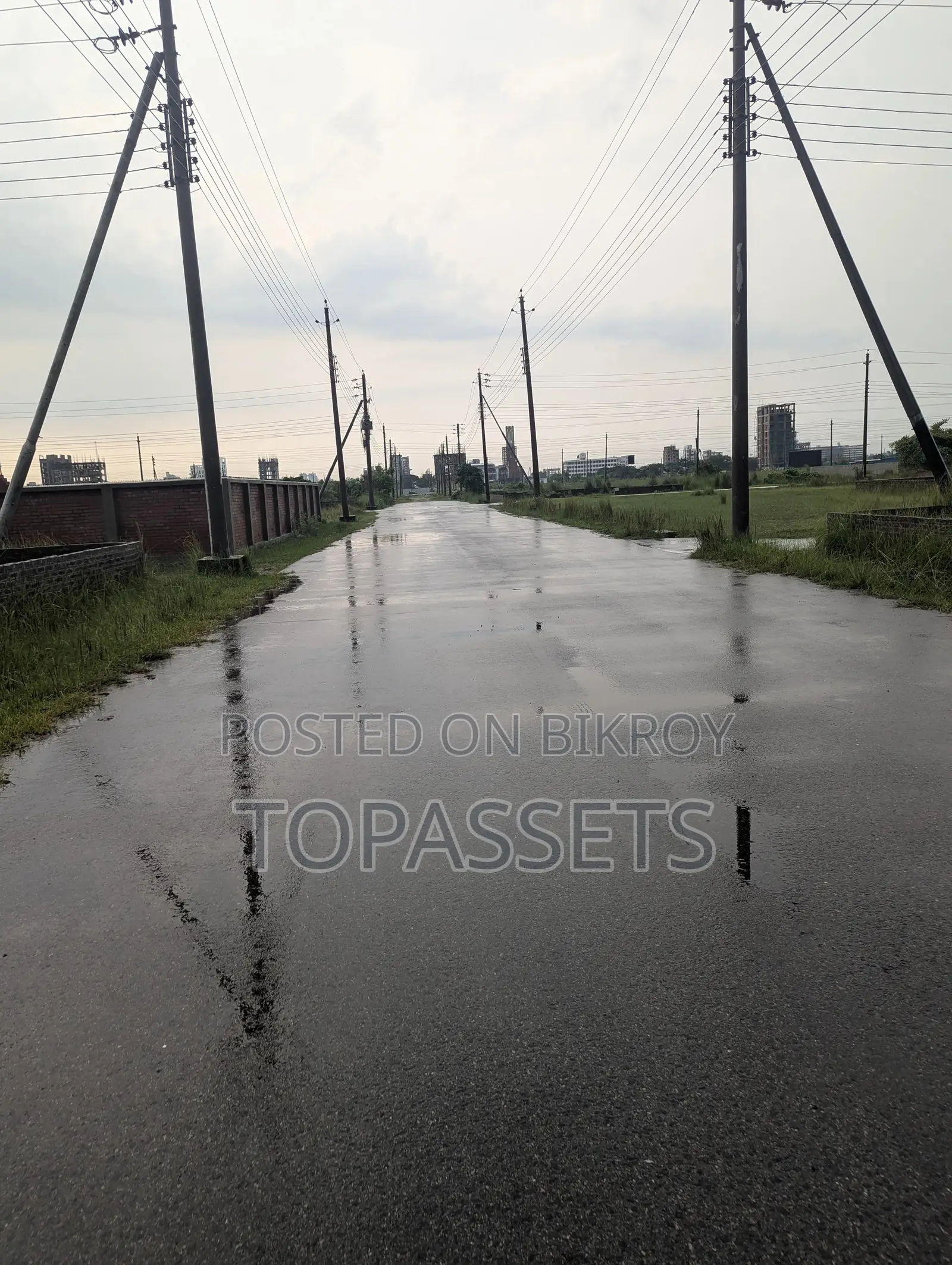 Urgent Sale – 6 Katha North Facing Twin Plot, Bashundhara N Block in Basundhara