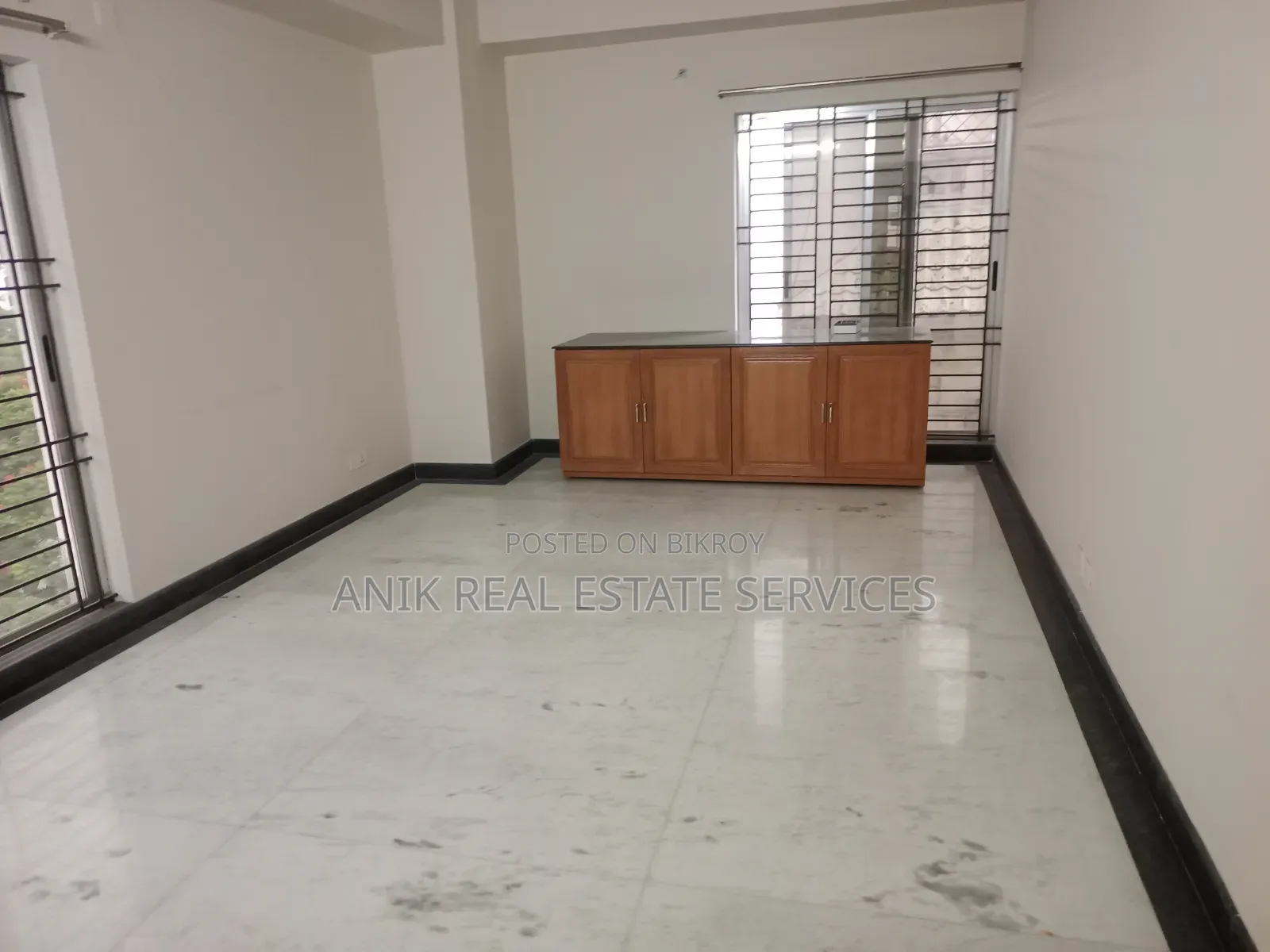 Luxurious Semi-Furnished Office Space for Rent at Gulshan 2 in Gulshan