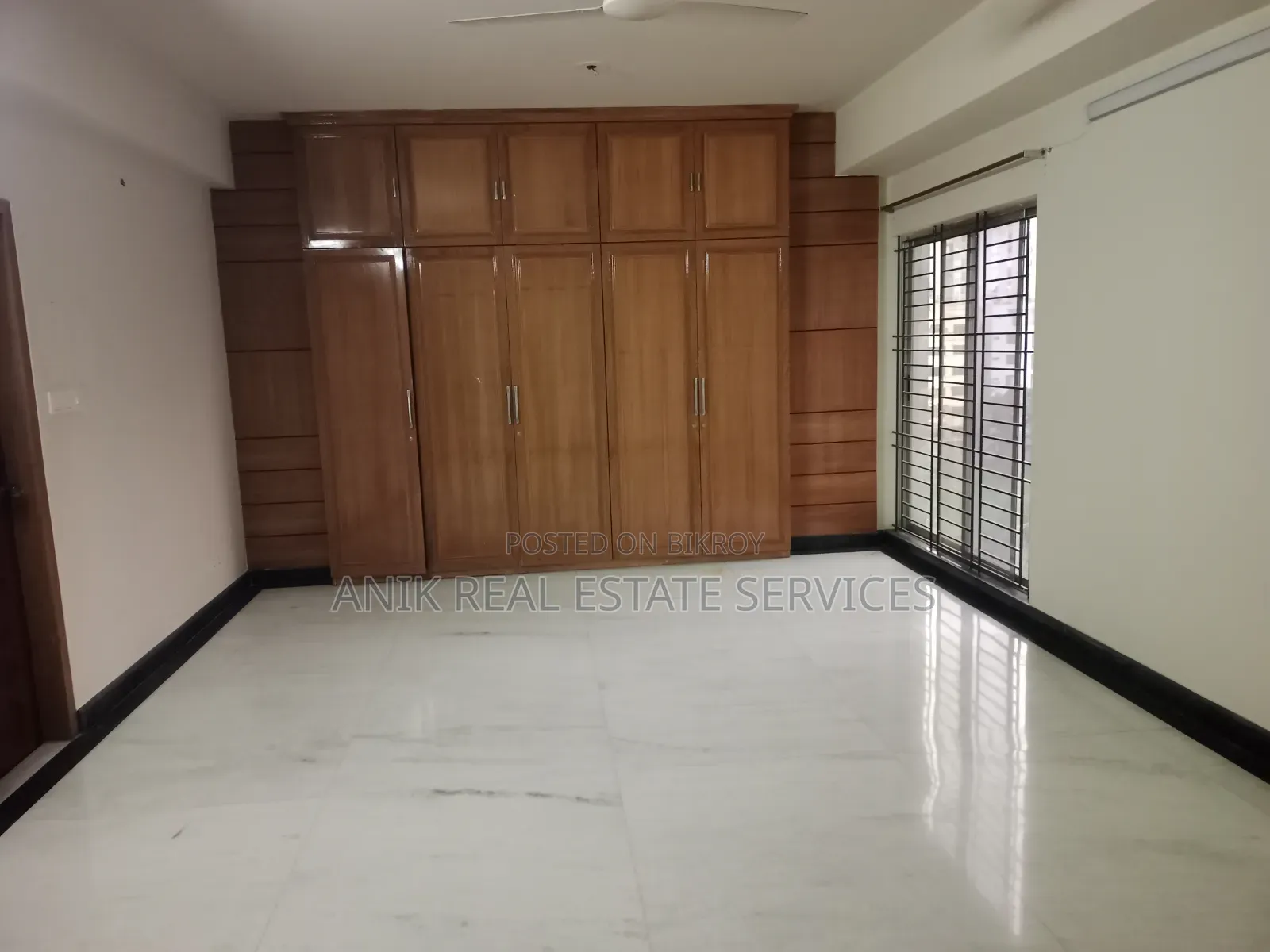 Luxurious Semi-Furnished Office Space for Rent at Gulshan 2 in Gulshan