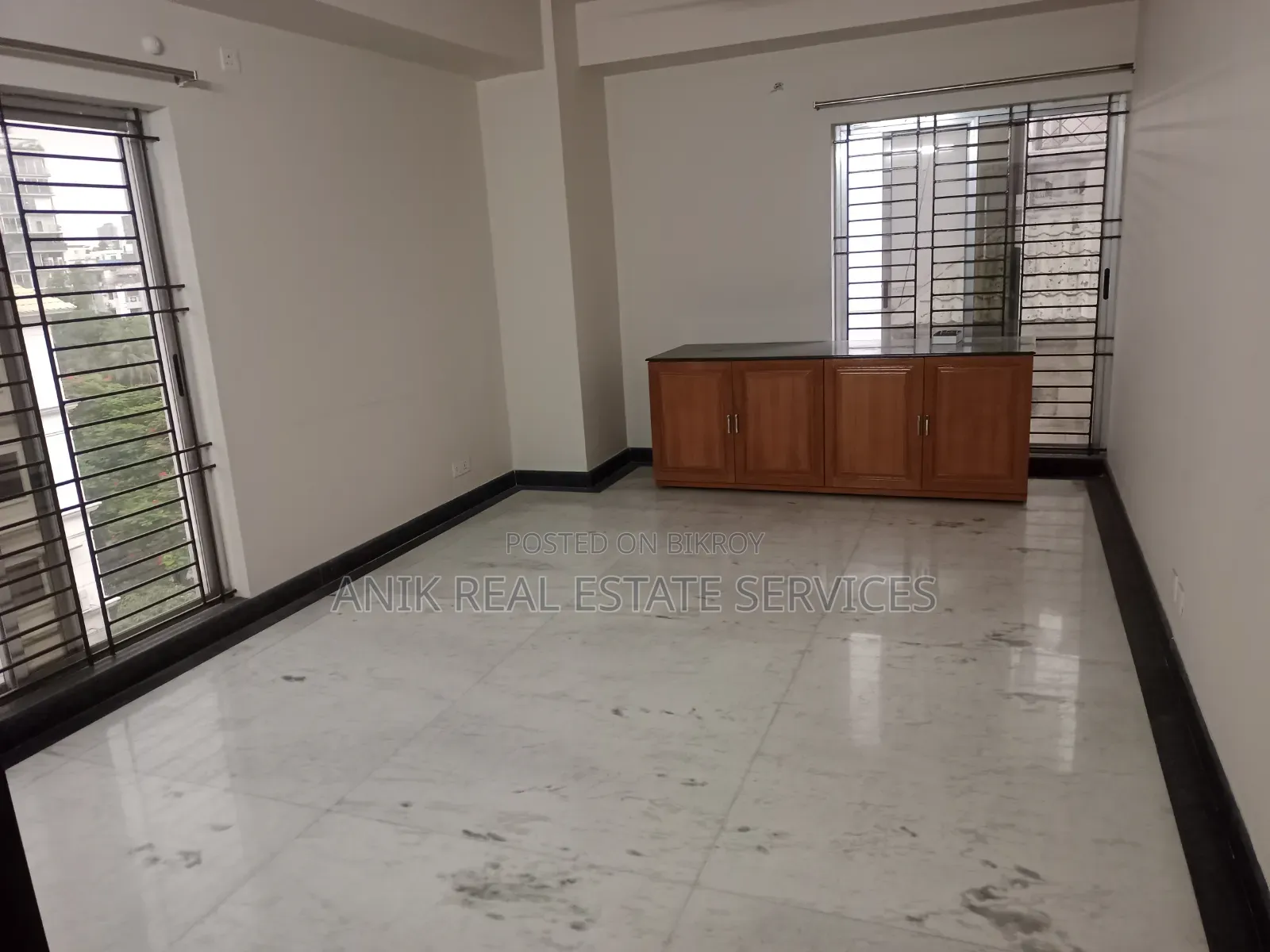 Luxurious Semi-Furnished Office Space for Rent at Gulshan 2 in Gulshan