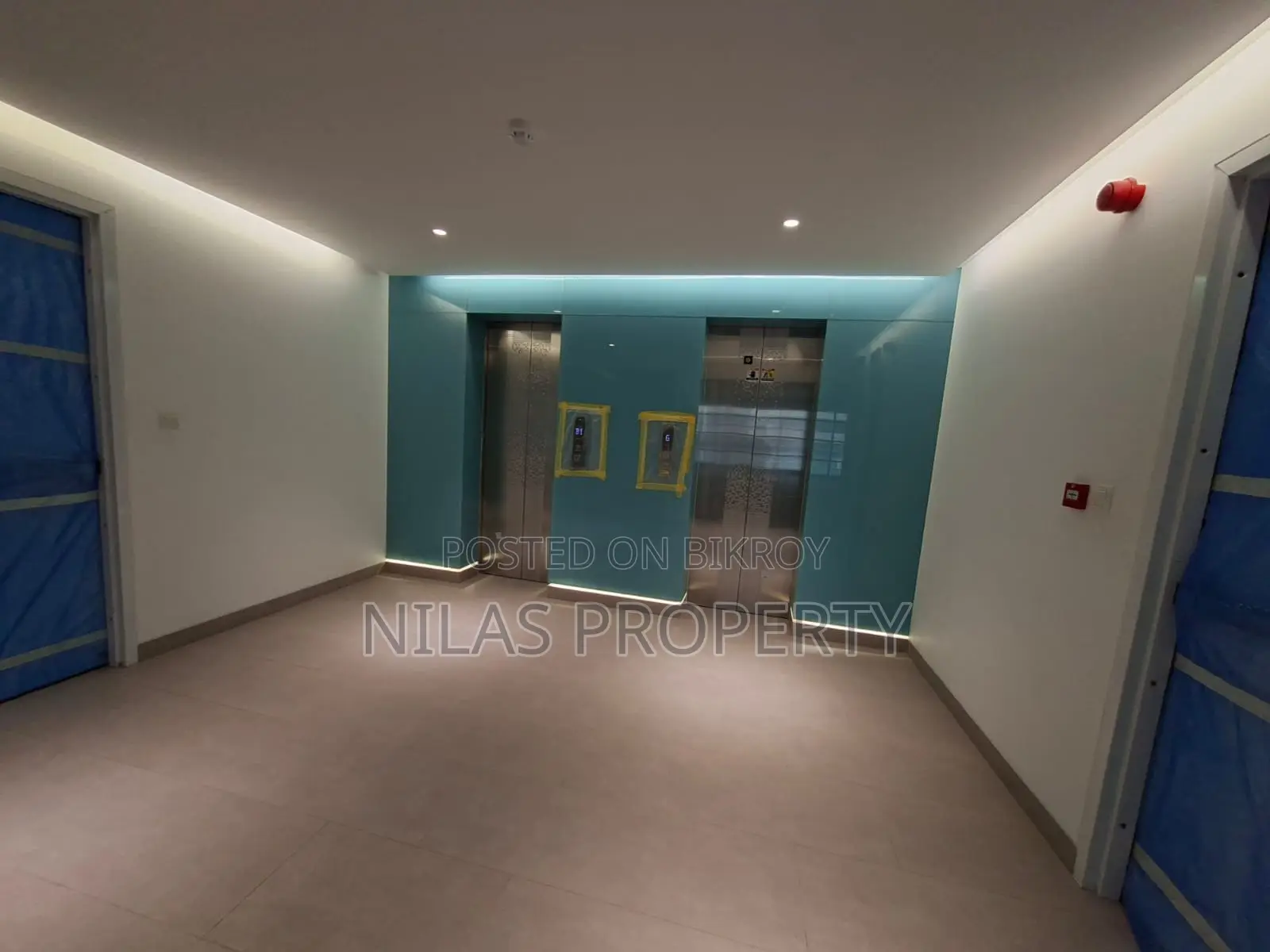Prime 2nd Floor Commercial Space Rent In Dhanmondi in Dhanmondi