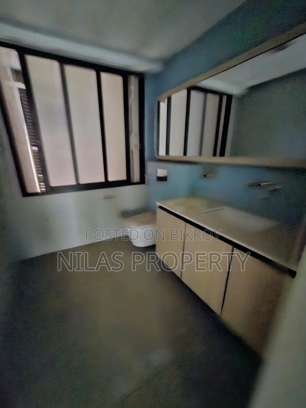Prime 2nd Floor Commercial Space Rent In Dhanmondi in Dhanmondi