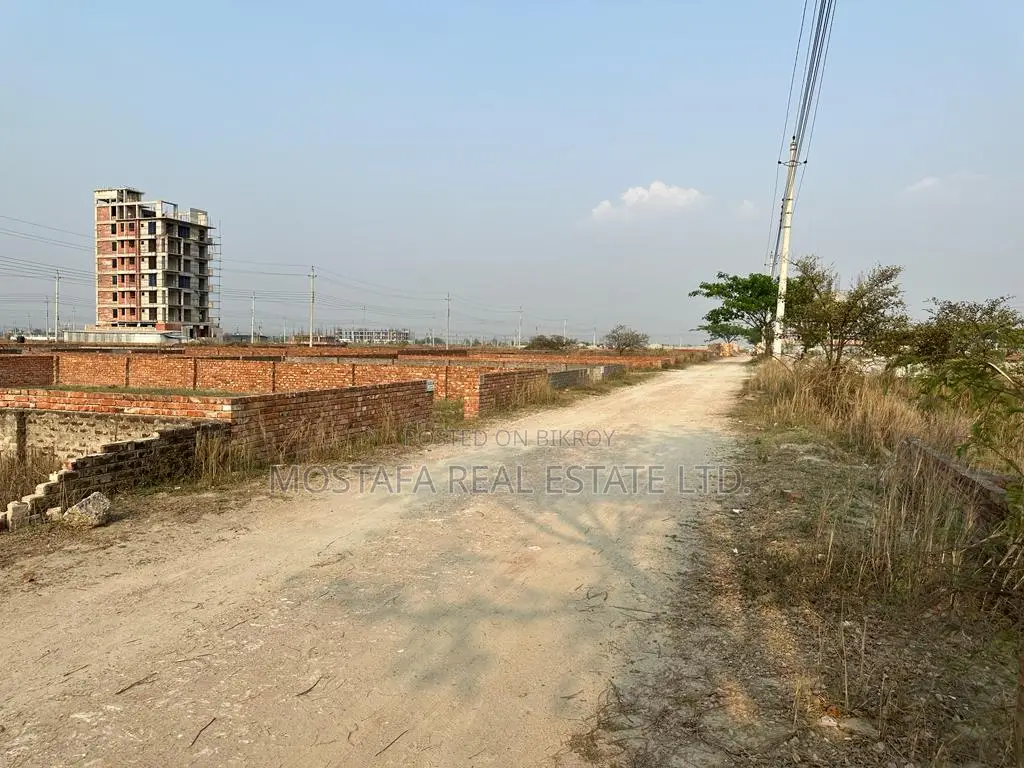 3+3=6 Katha, P-Block, North East Corner Plot, 40/25 Feet Corner Plot in Basundhara