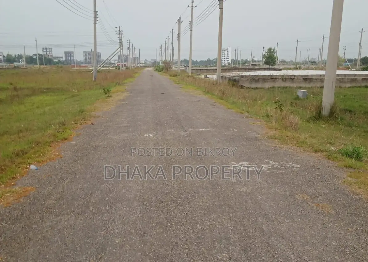 60ft 3 Katha Metro Station West at Sector-17/E in Uttara
