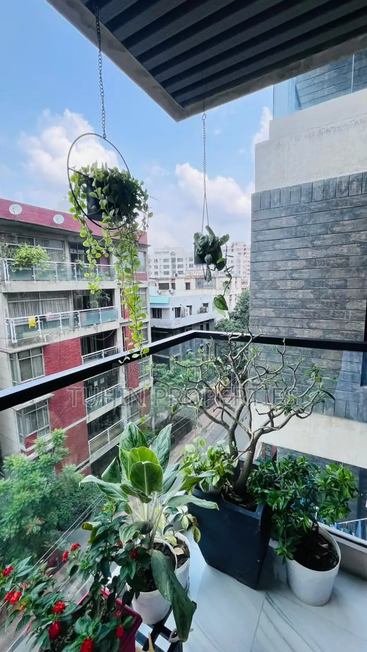 3-bedroom Apartment in Dhanmondi for Sale in Dhanmondi
