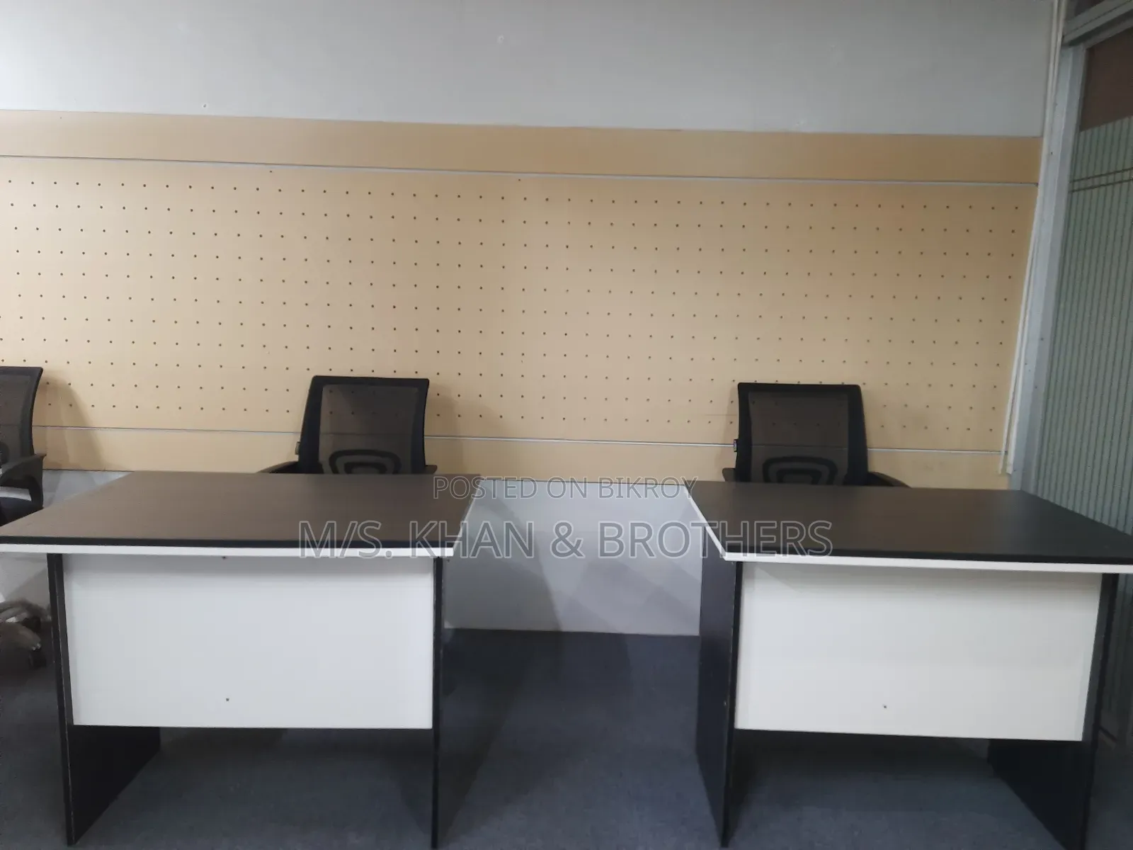 910 Square Feet Commercial Office in Dhanmondi