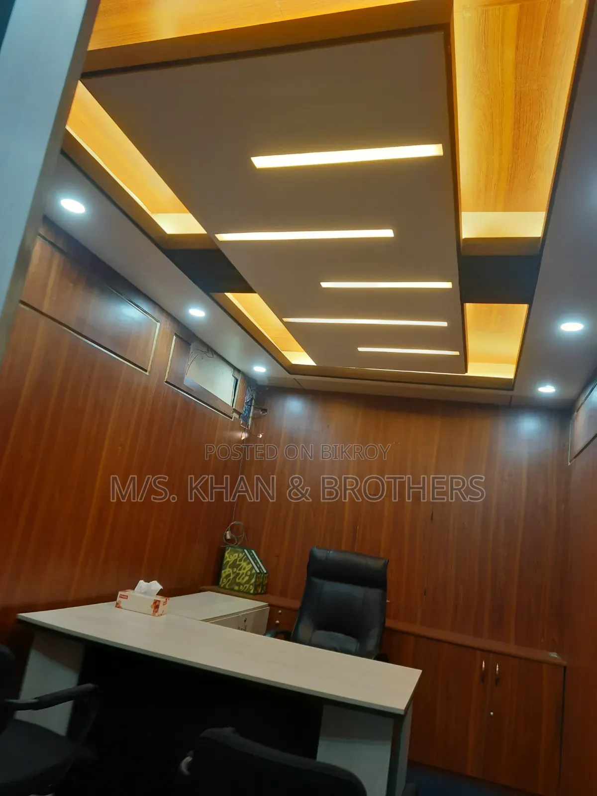 910 Square Feet Commercial Office in Dhanmondi