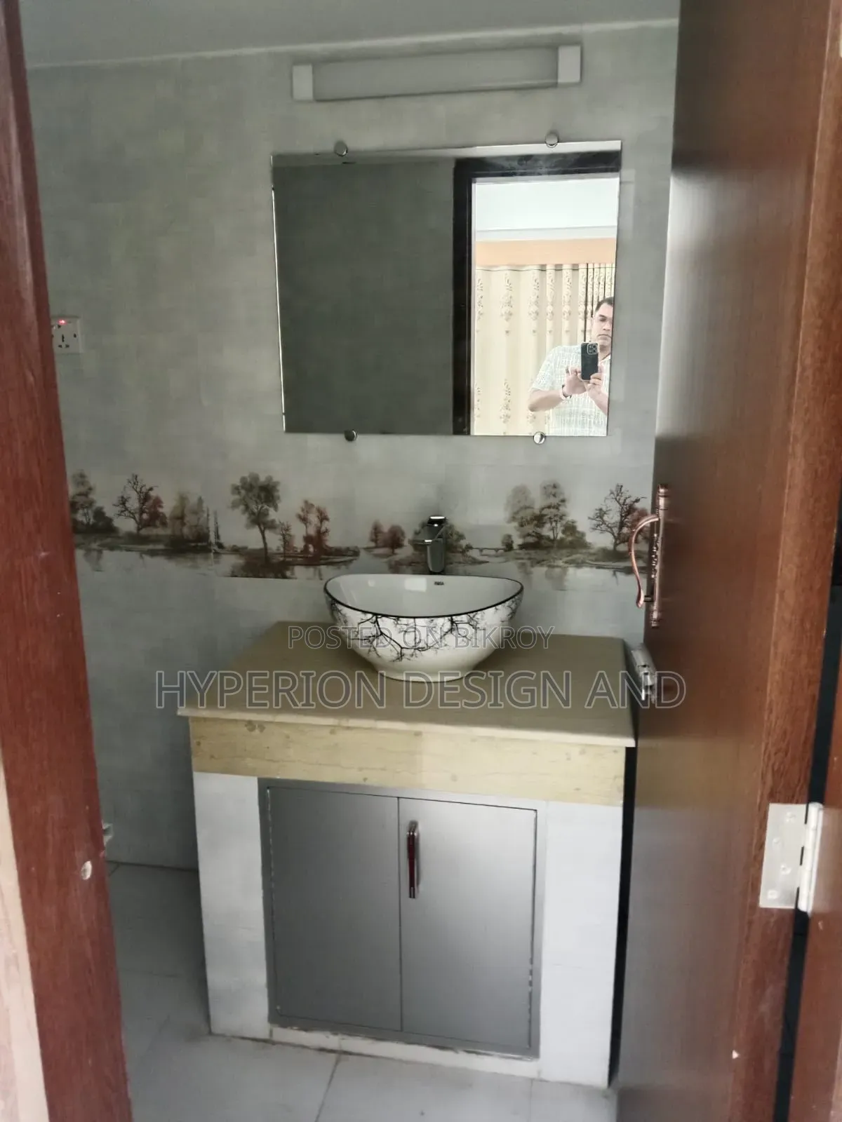 Furnished 3-bedroom Apartment in Banasree for sale in Banasree