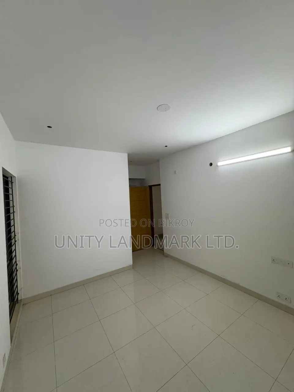 Furnished 4-bedroom Apartment in Uproperty, Baridhara for sale in Baridhara