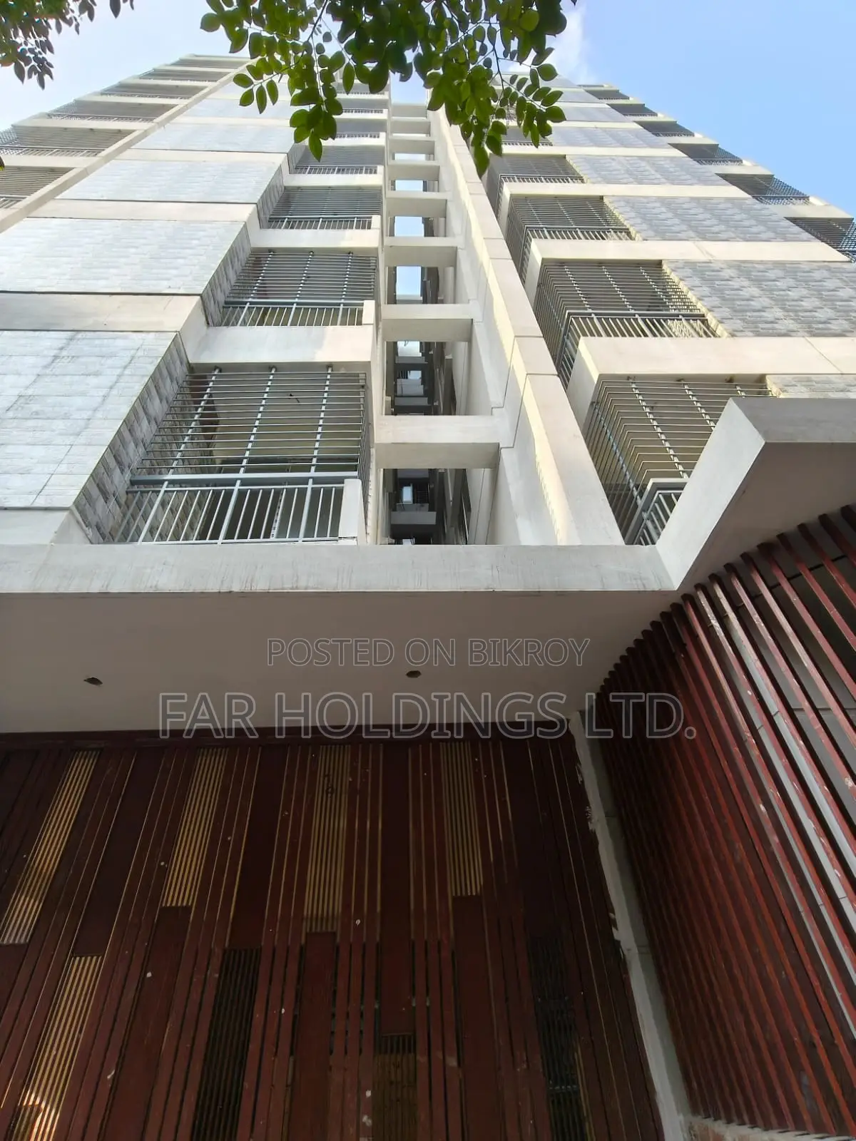 3-Bedroom Apartment in Arfa Gul-E-Nur, Malibag for Sale in Malibag