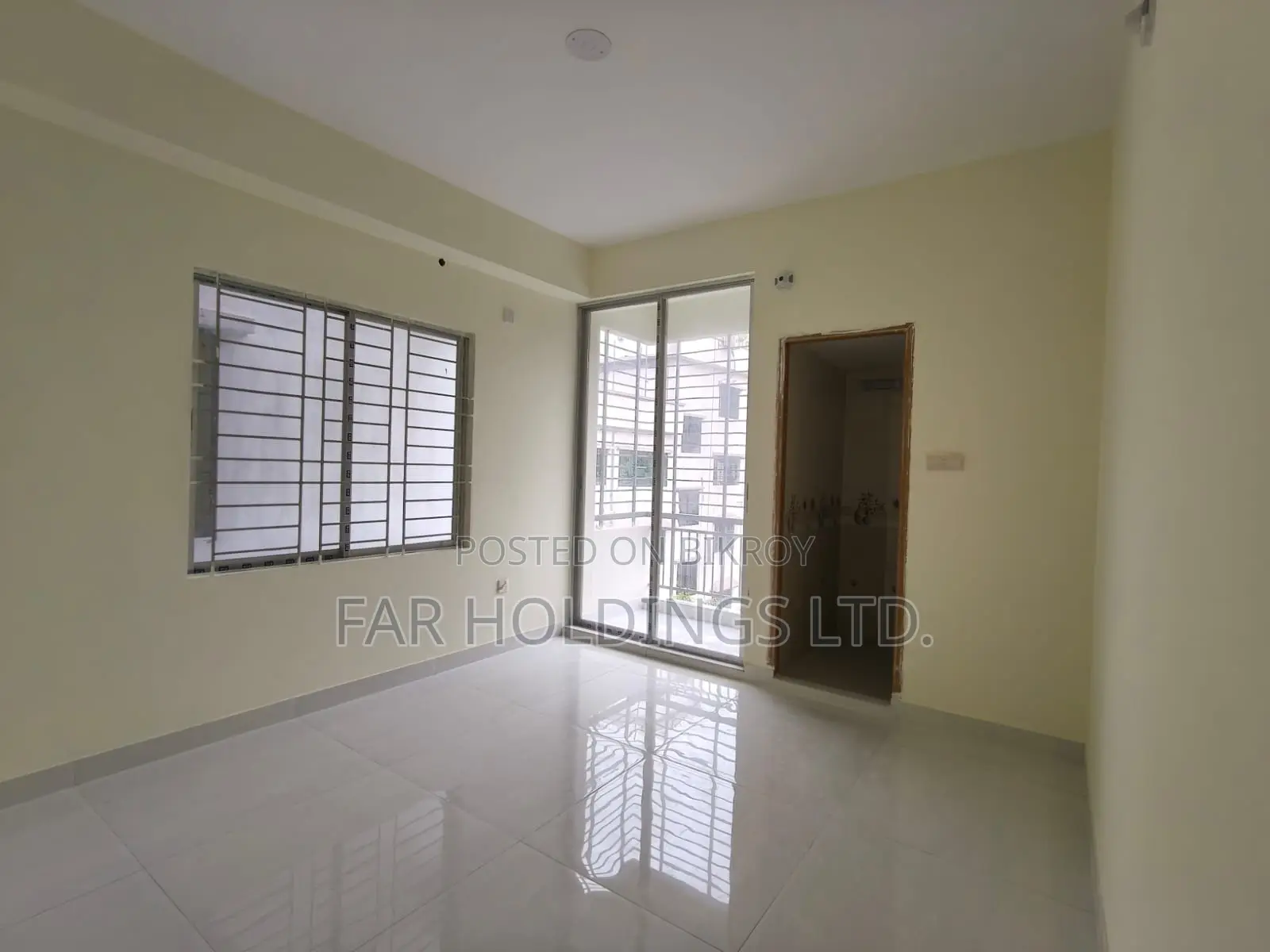 3-Bedroom Apartment in Arfa Gul-E-Nur, Malibag for Sale in Malibag