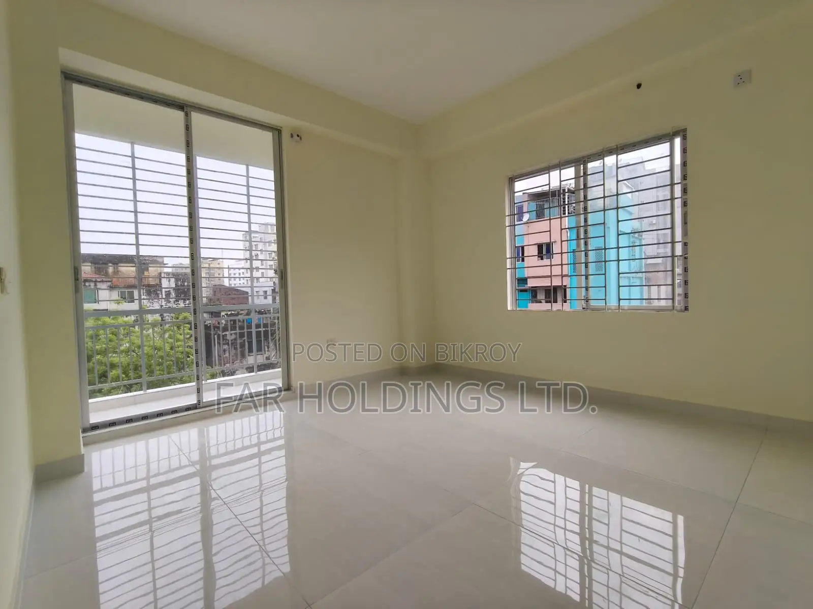 3-Bedroom Apartment in Arfa Gul-E-Nur, Malibag for Sale in Malibag