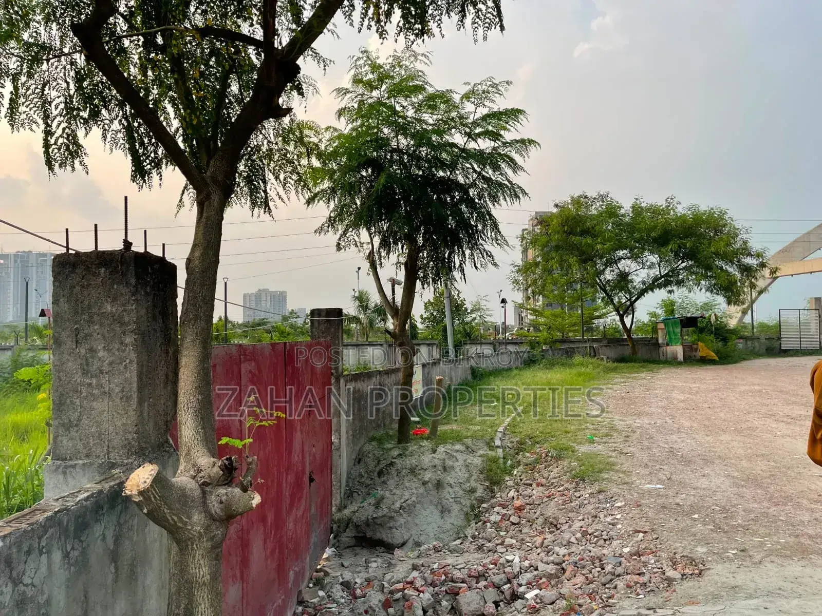 Bashundhara N Block South Face 06 Katha Plot Sell in Basundhara