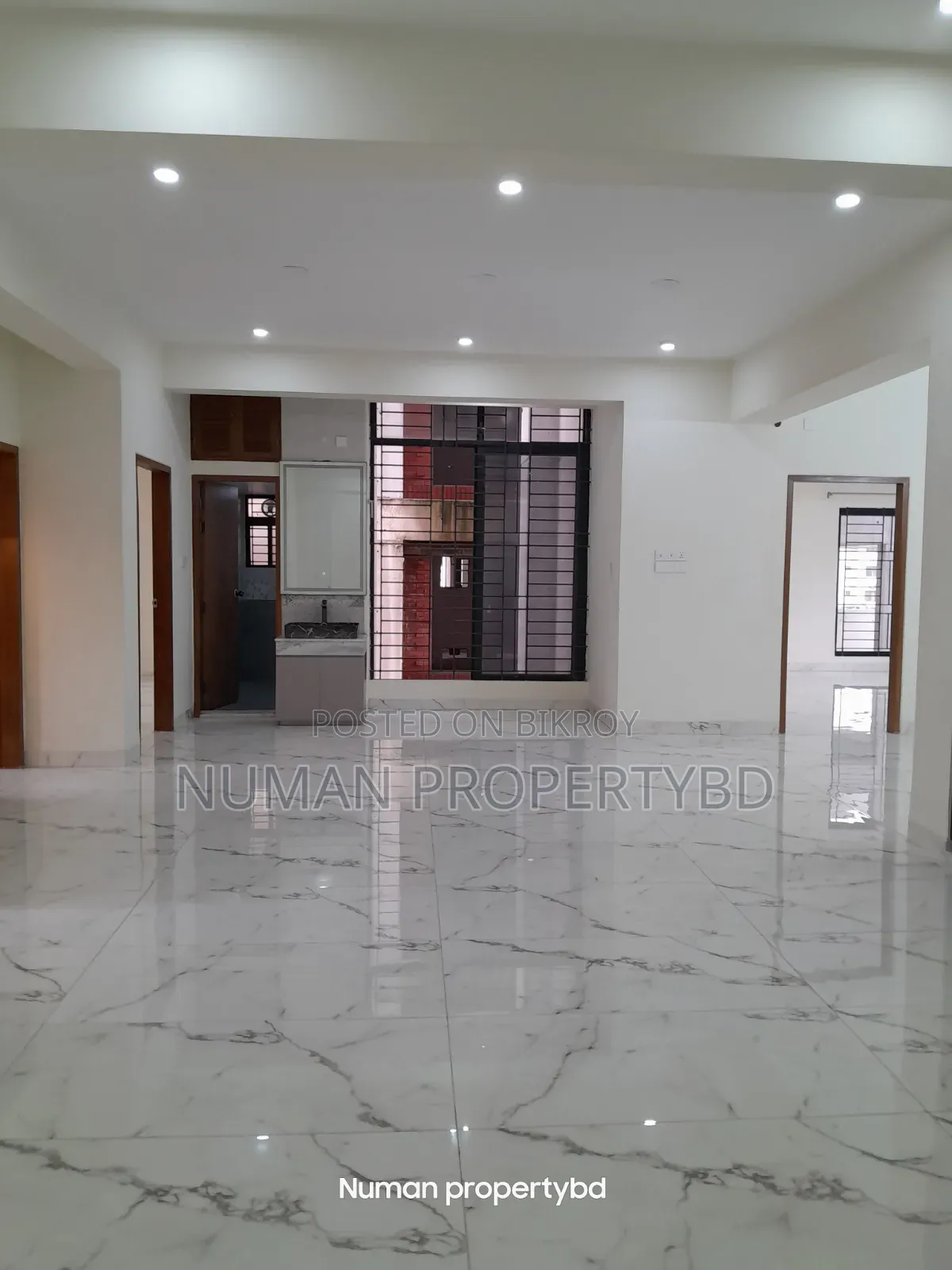 3-bedroom Apartment in Numan Property Bd, Basundhara for Sale in Basundhara