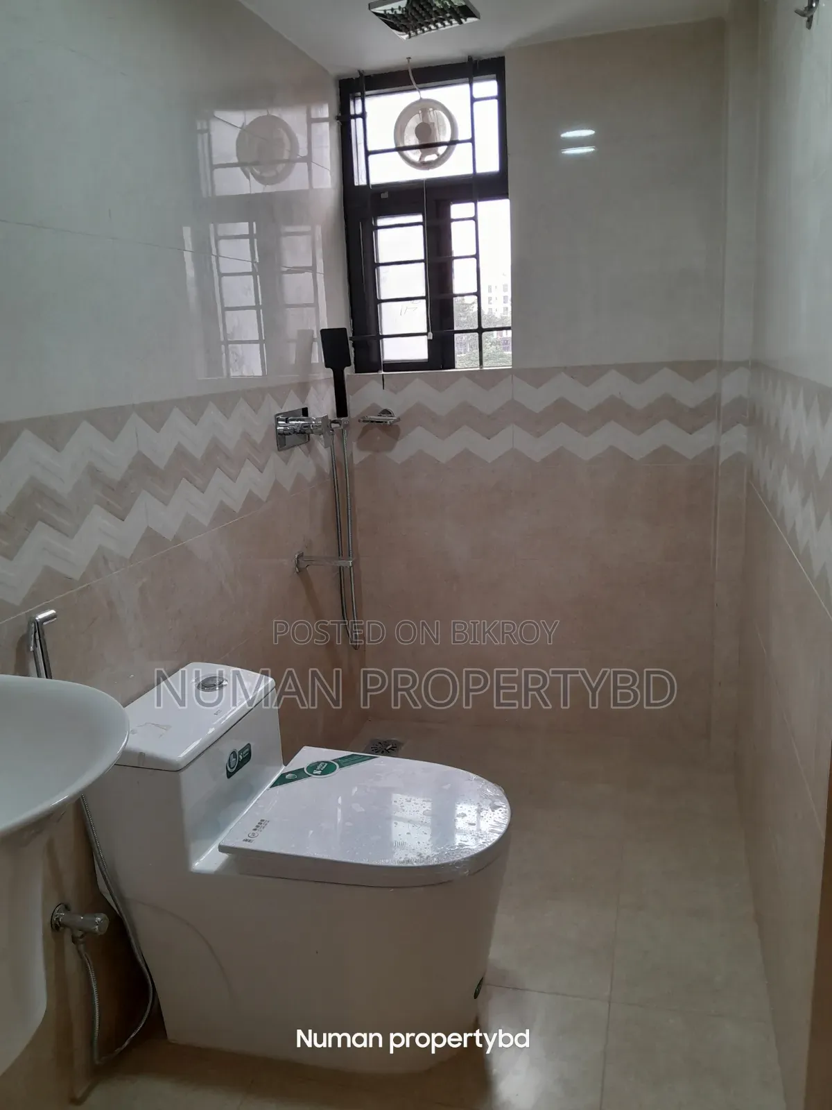4-Bedroom Apartment in Numan Property Bd, Basundhara for Rent in Basundhara