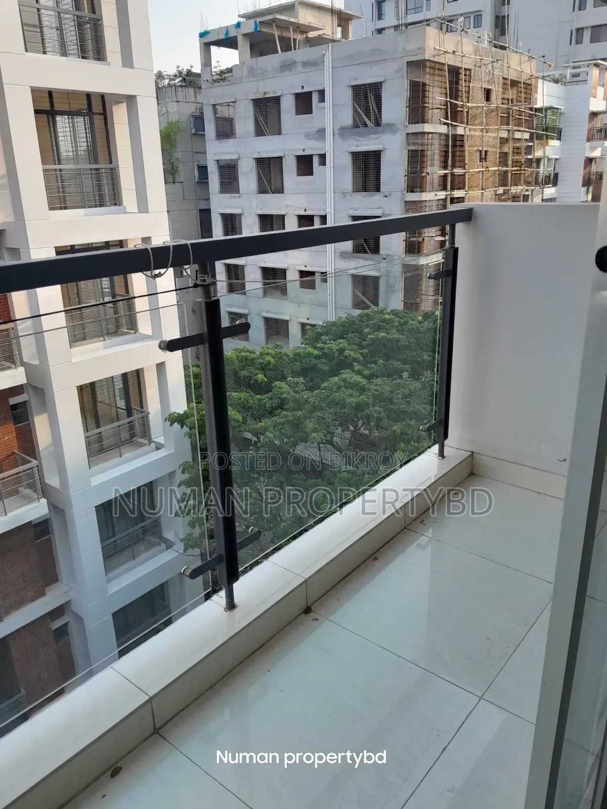 4-bedroom Apartment in Numan Property Bd, Basundhara for Rent in Basundhara