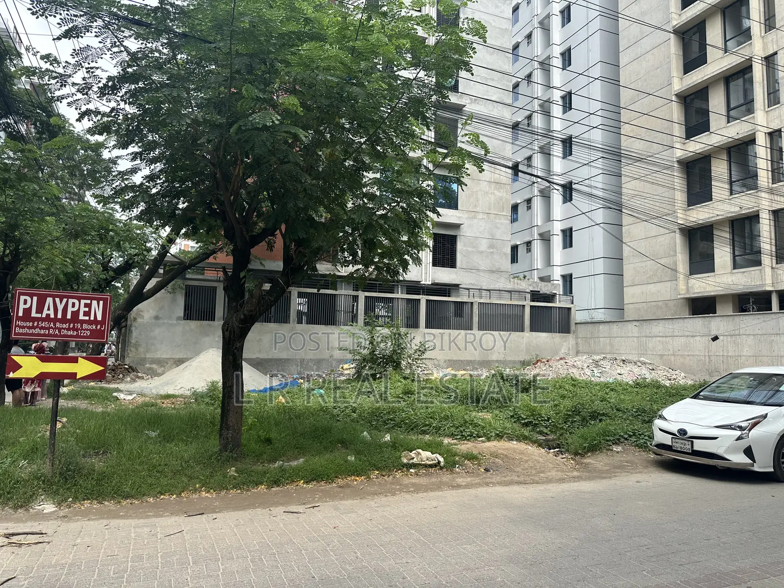 Block-J, 5-Katha, 40'x40' Road Corner Plot for Urgent Sale, Bashundhara R/A in Basundhara