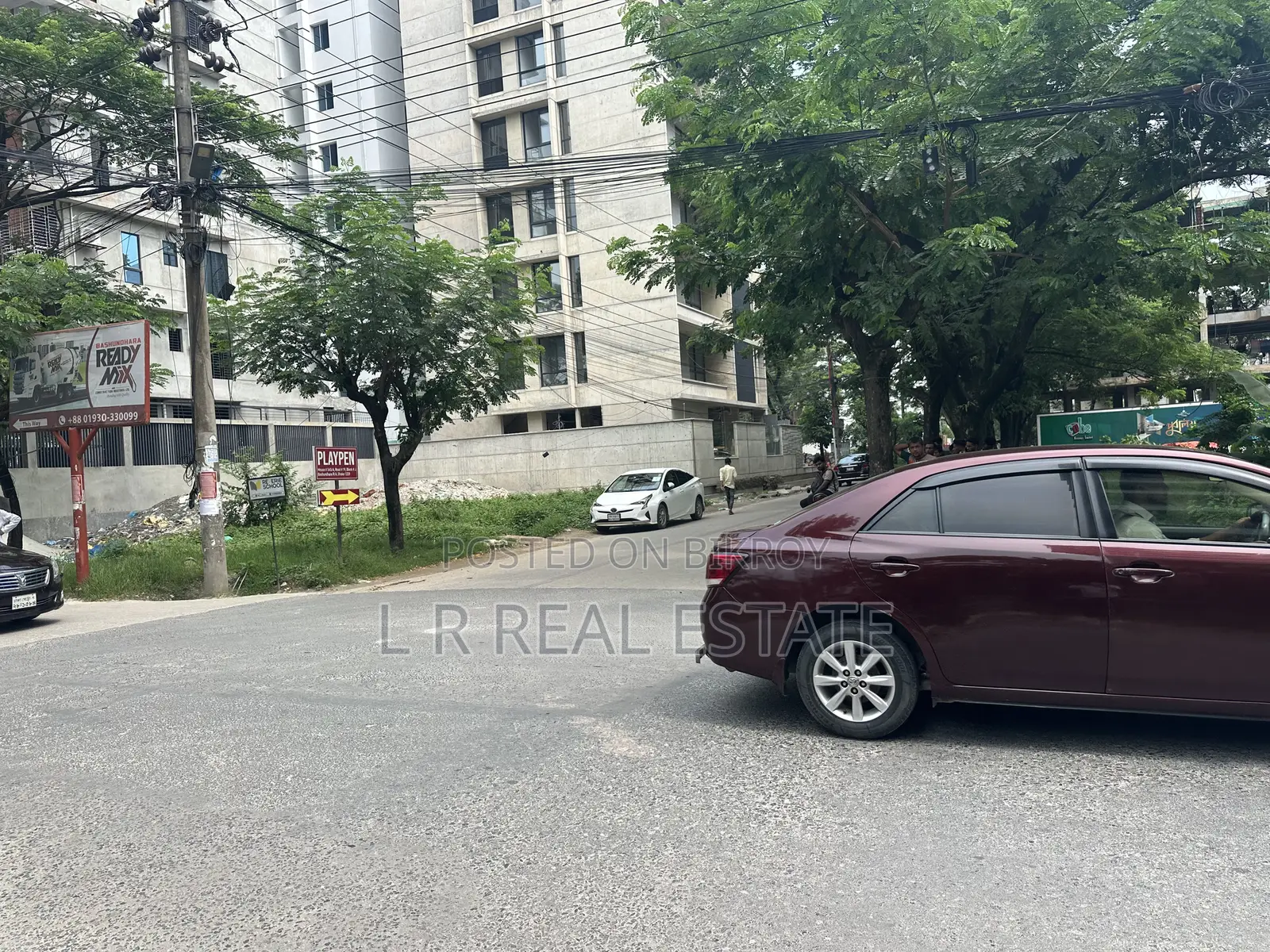 Block-J, 5-Katha, 40'x40' Road Corner Plot for Urgent Sale, Bashundhara R/A in Basundhara