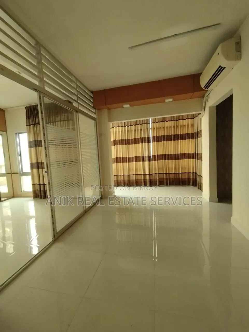 900 SFT Semi-Furnished Office Space for Rent at Gulshan in Gulshan
