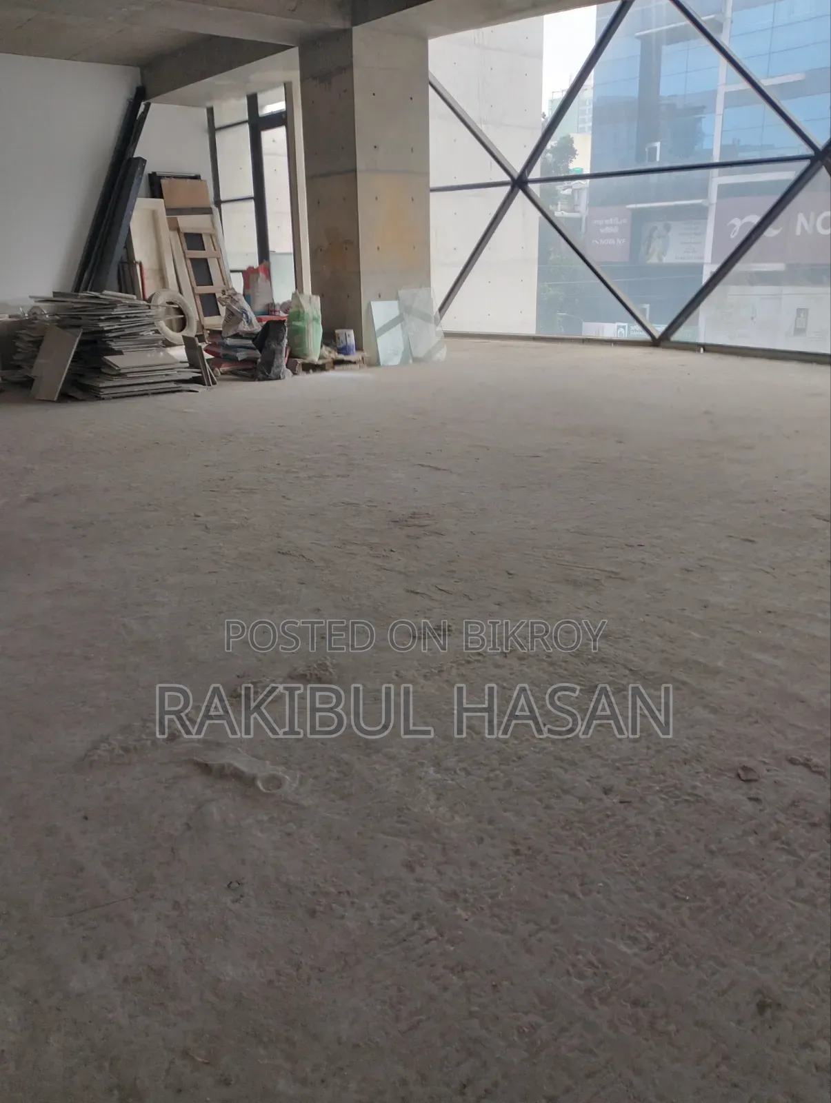 2150 SFT 2nd Floor Space Rent for Coffee Shop, Clothing Store Office in Banani