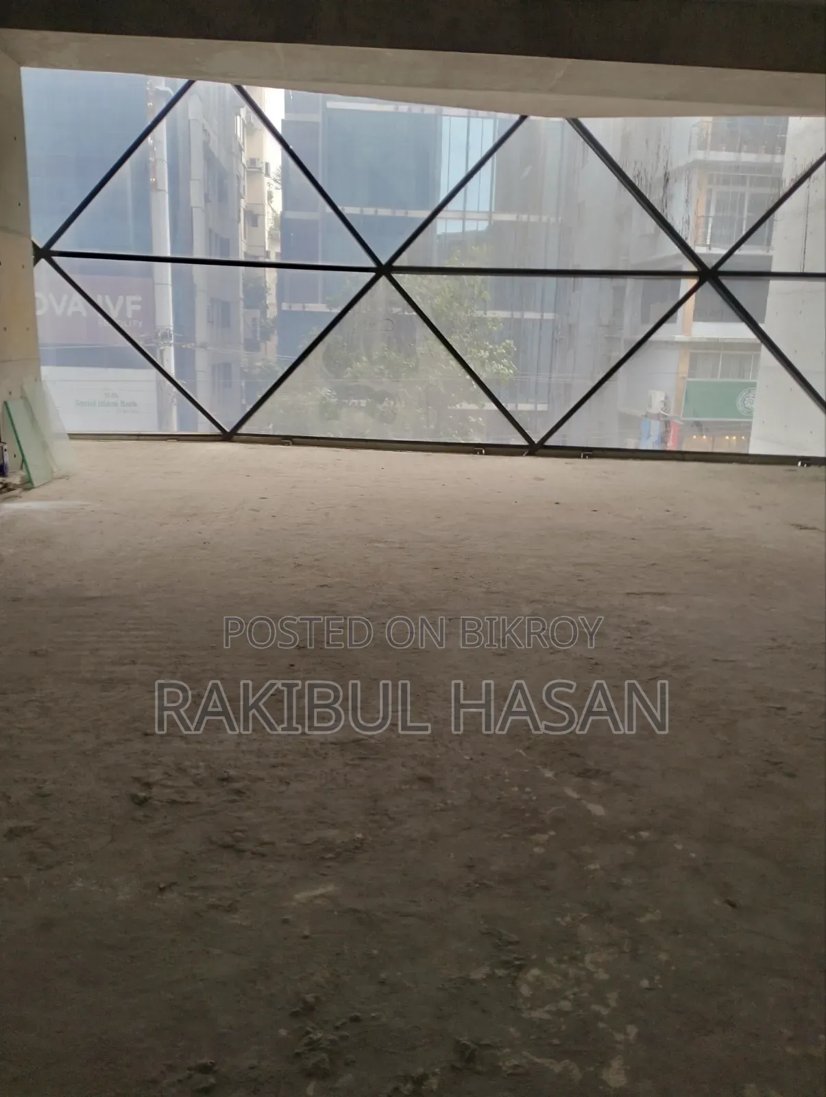 2150 SFT 2nd Floor Space Rent for Coffee Shop, Clothing Store Office in Banani
