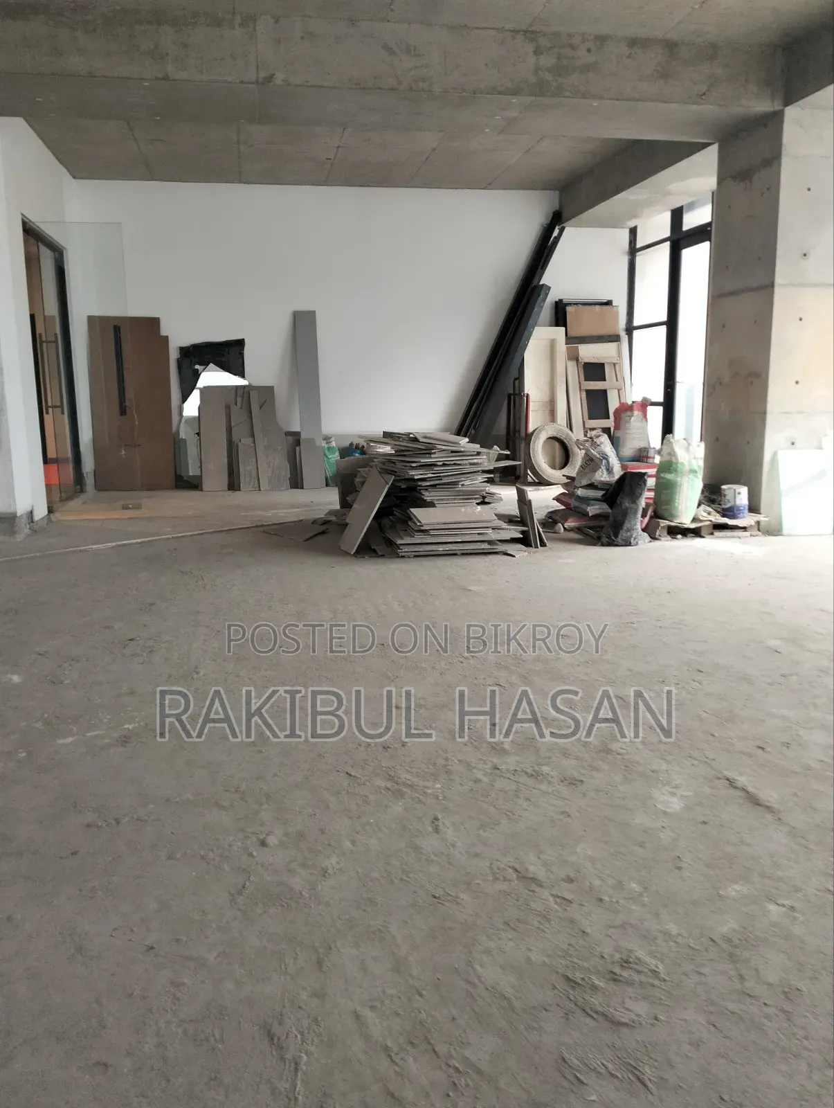 2150 SFT 2nd Floor Space Rent for Coffee Shop, Clothing Store Office in Banani