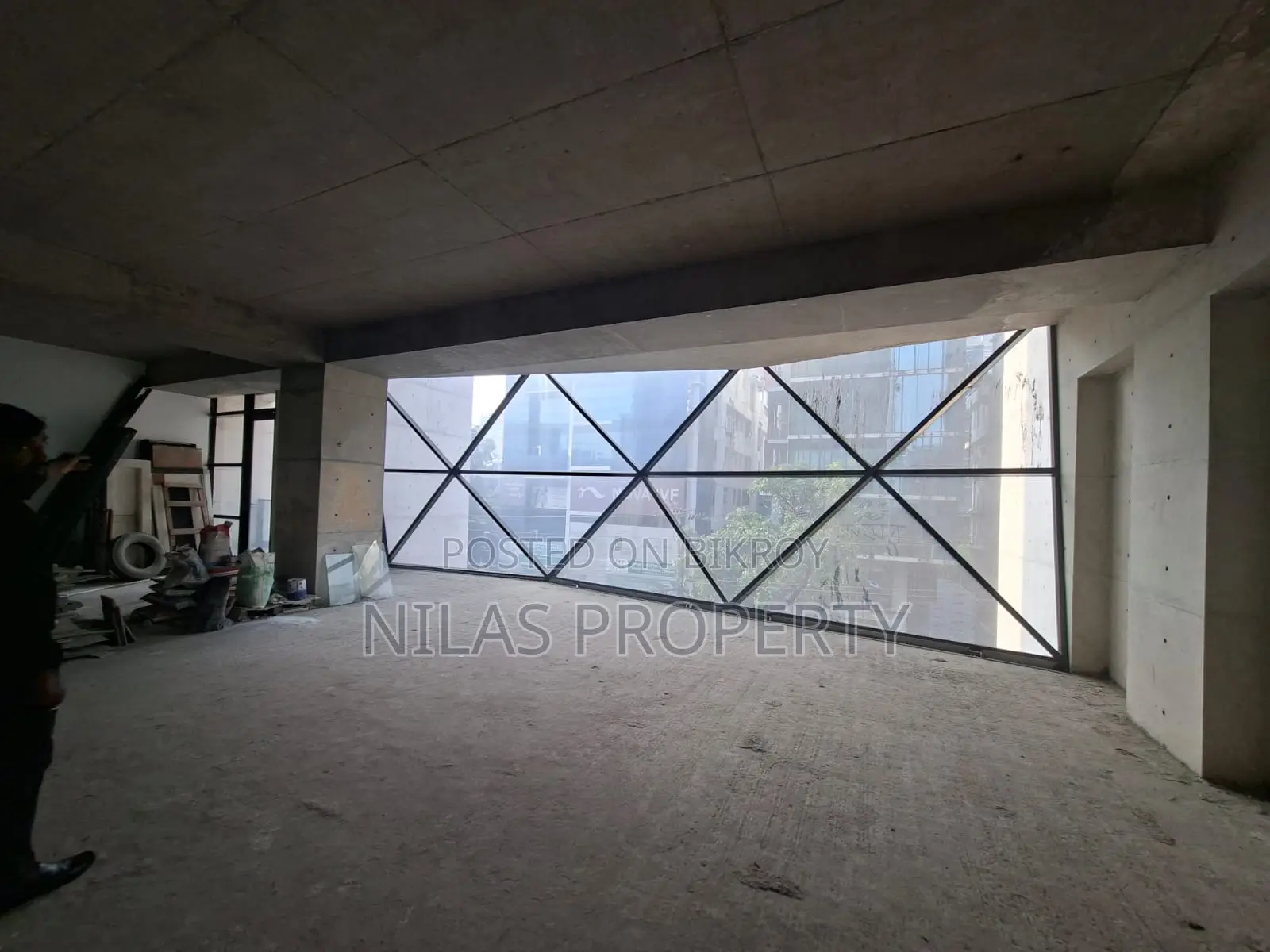 2nd Floor Front View Showroom/Café Space for Rent in Banani
