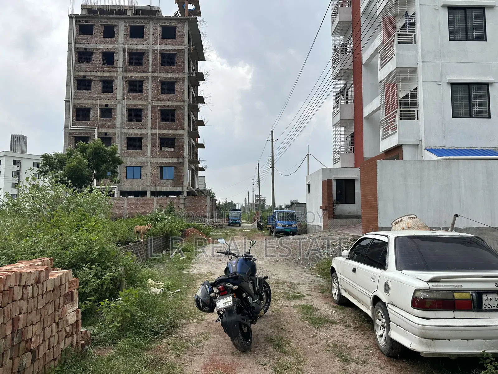 Block-N, 3-Katha, South-Face, Near Community Park, Bashundhara R/A in Bashundhara City