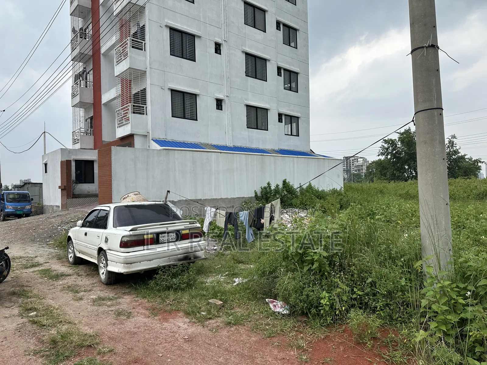 Block-N, 3-Katha, South-Face, Near Community Park, Bashundhara R/A in Bashundhara City