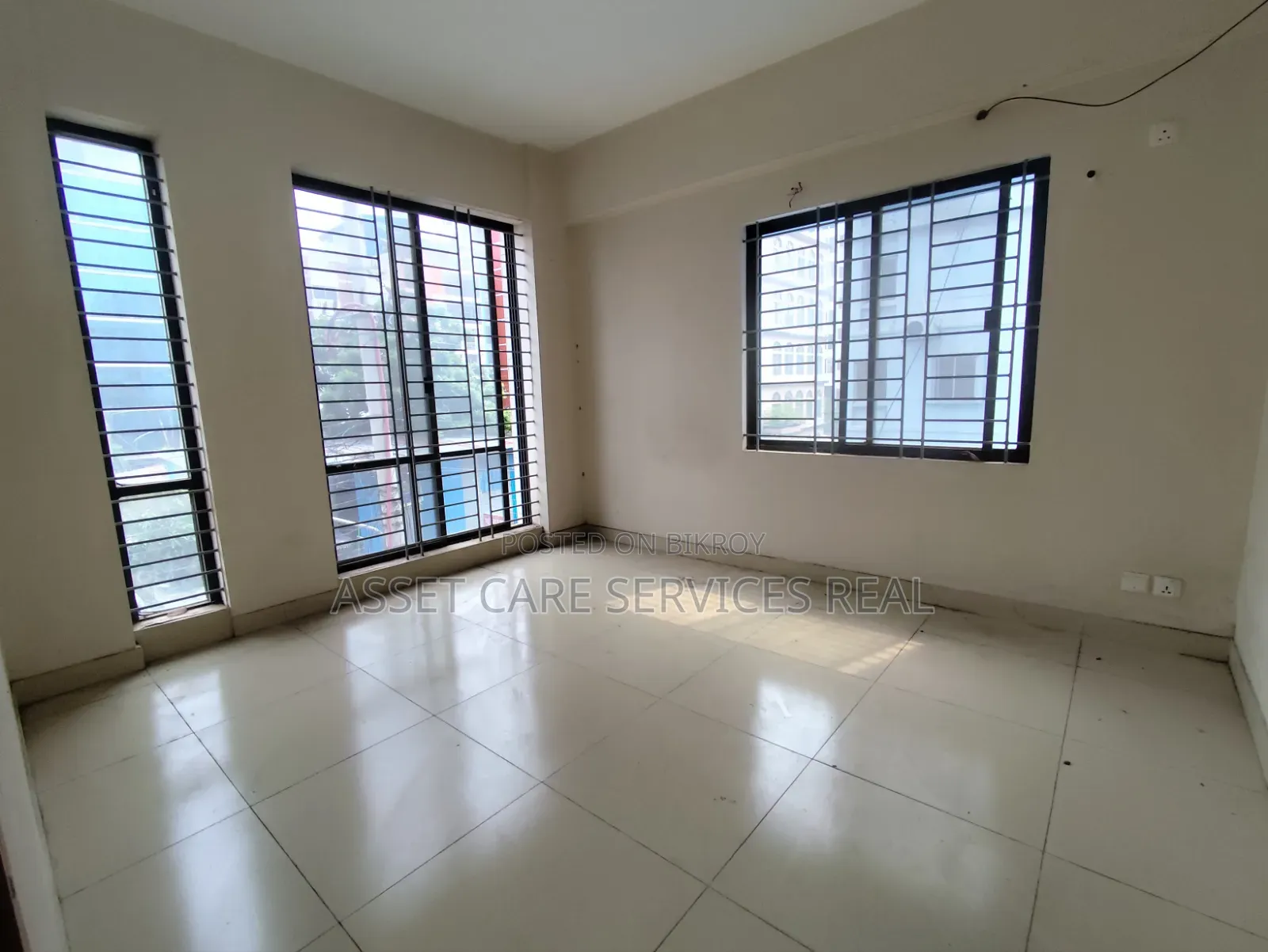 28-Bedroom 15000-SQFT Independent House Office Rent Baridhara in Baridhara