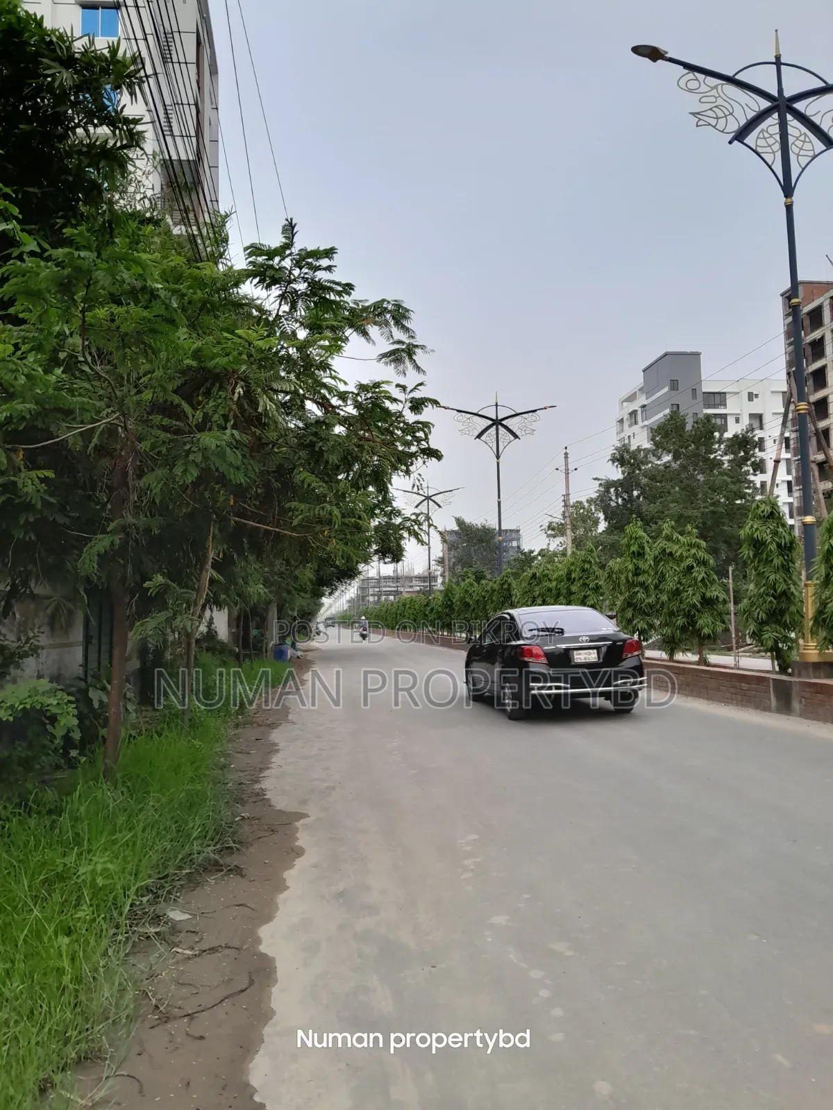 10 Katha South-facing Bashundhara Residential Area Plot for Sale in Basundhara