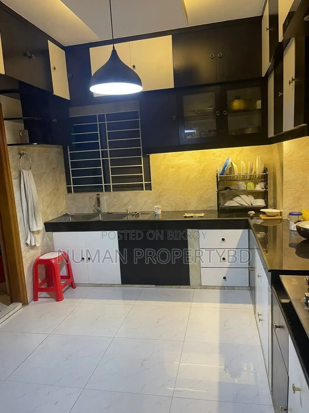 Furnished 3-bedroom Apartment in Numan Property Bd, Basundhara for Rent in Basundhara